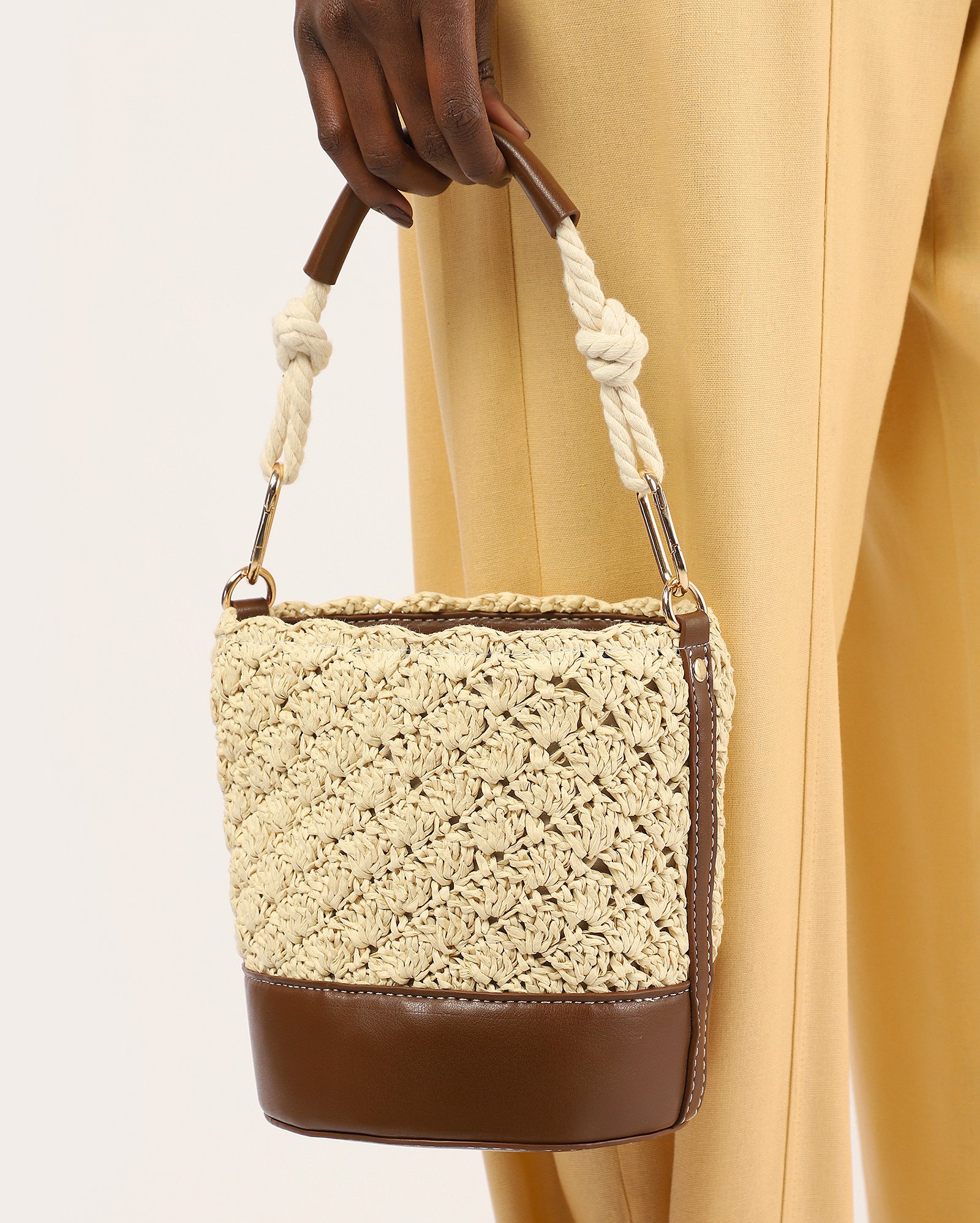 Bolsa feminina bucket palha - multicor