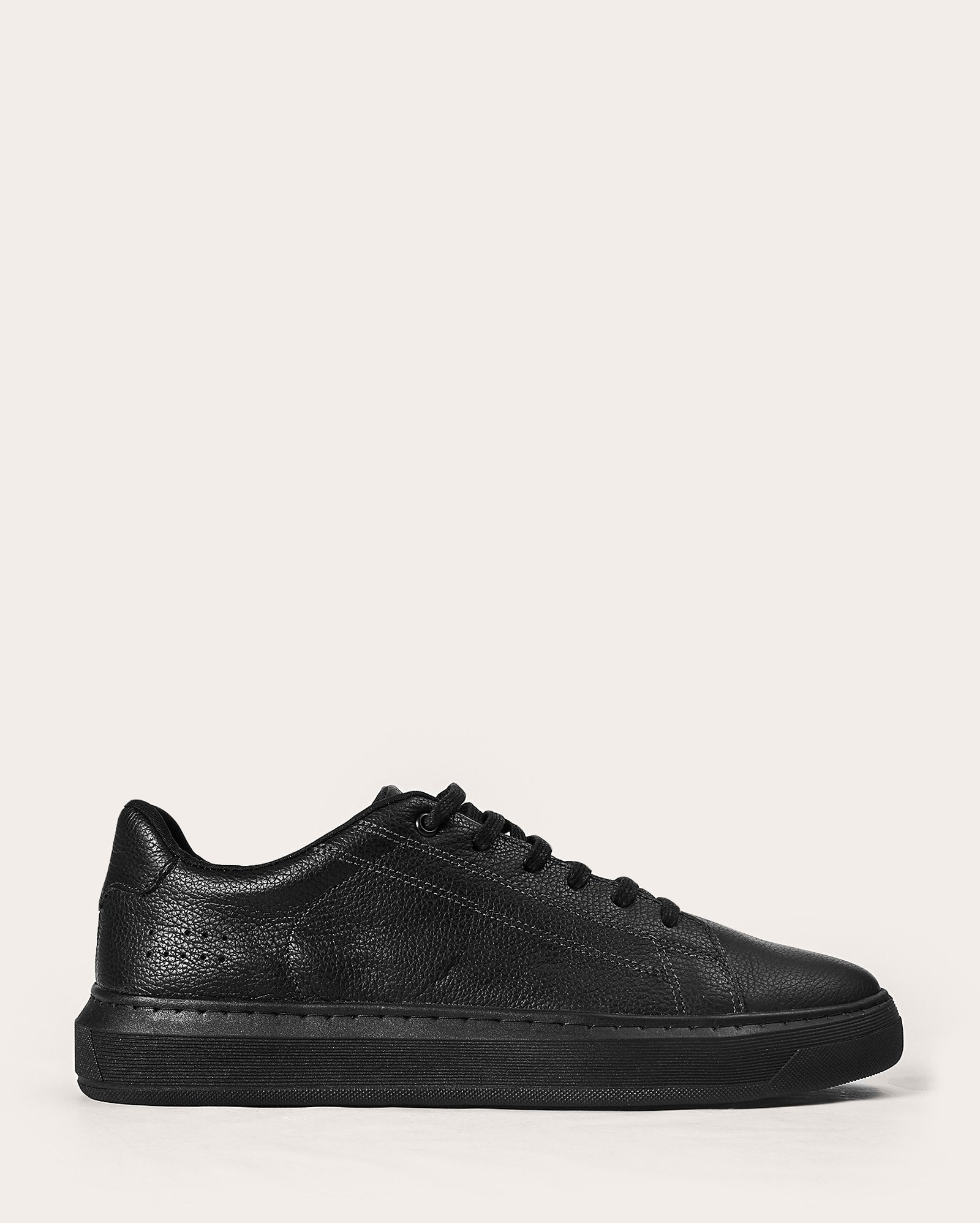 Sapatênis masculino cano baixo couro floater preto