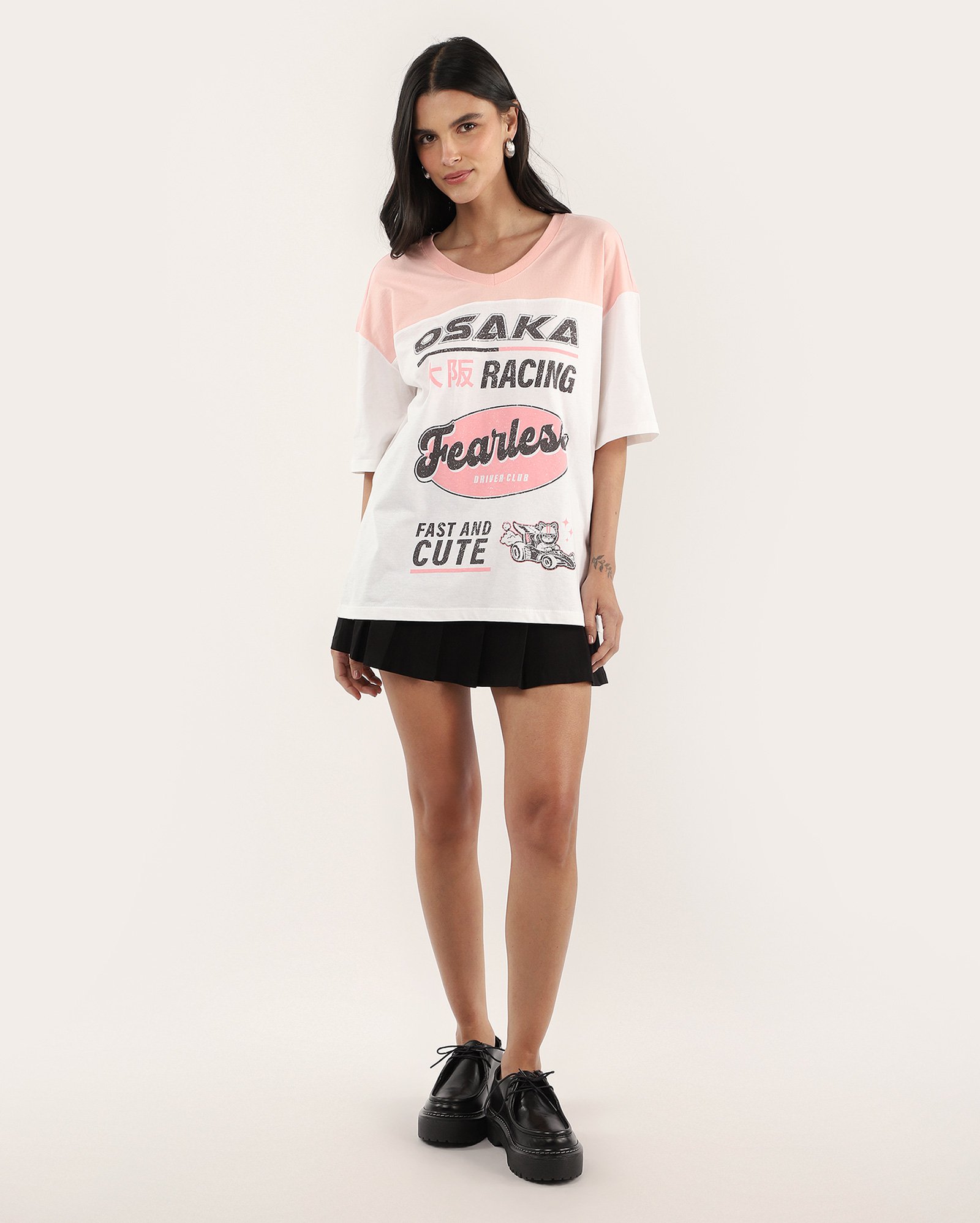 Camiseta feminina oversized Osaka racing branca