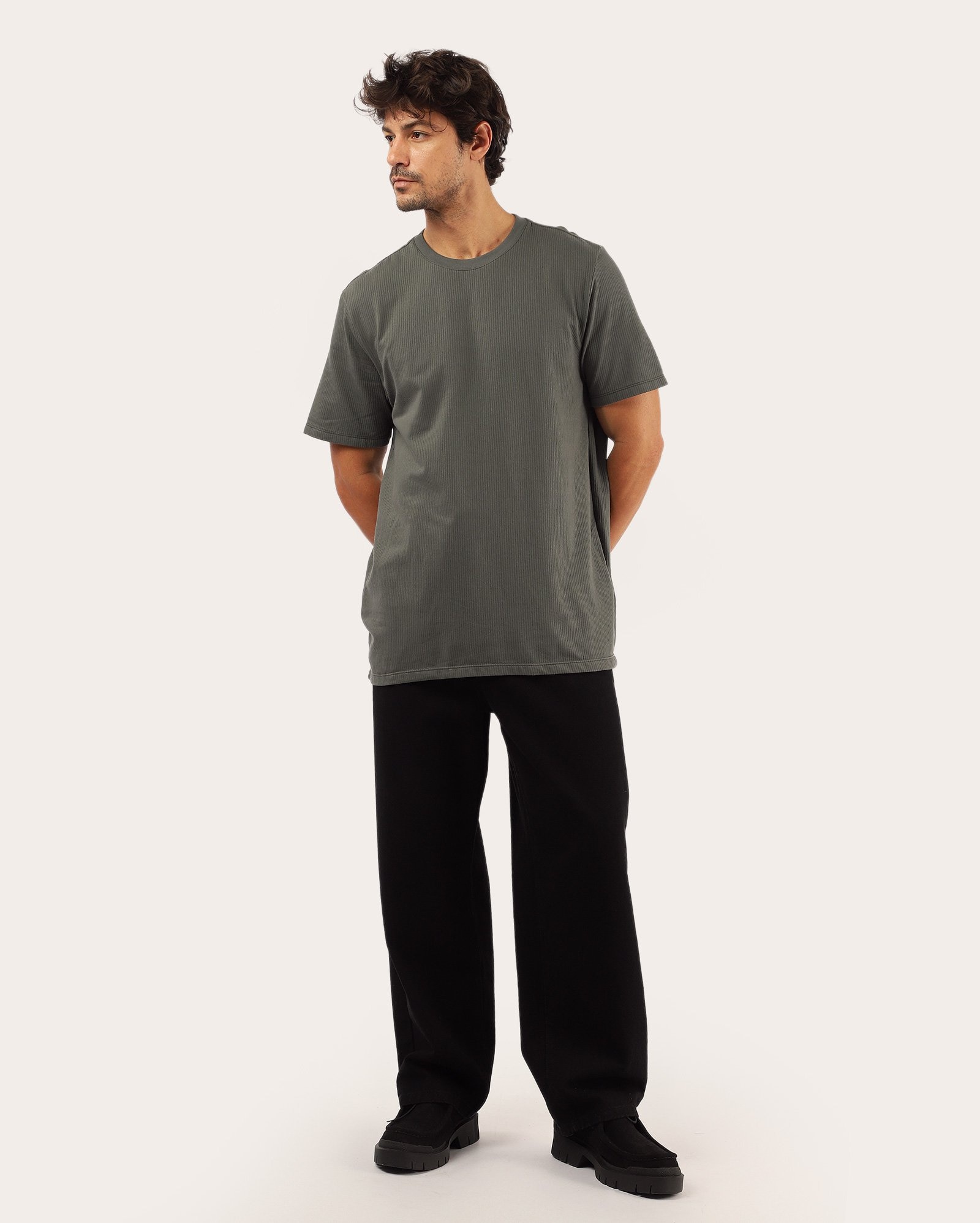 Camiseta masculina canelada com textura - Cinza