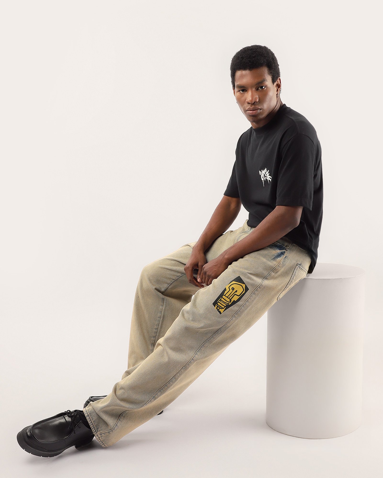 Calça jeans masculina wide leg dirty com patch denim claro | Pool Jeans