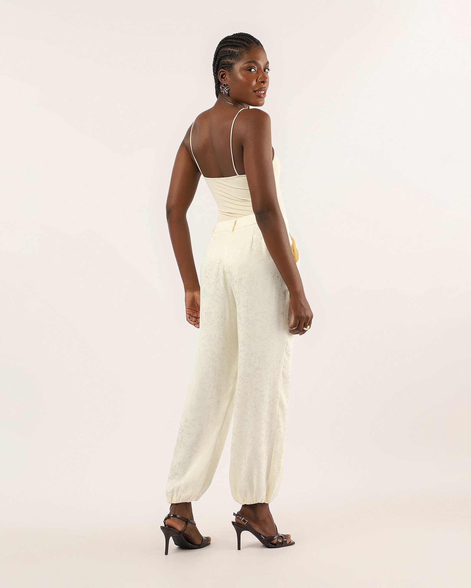 Calça feminina aladim alfaiatada estampada - off-white — foto 5