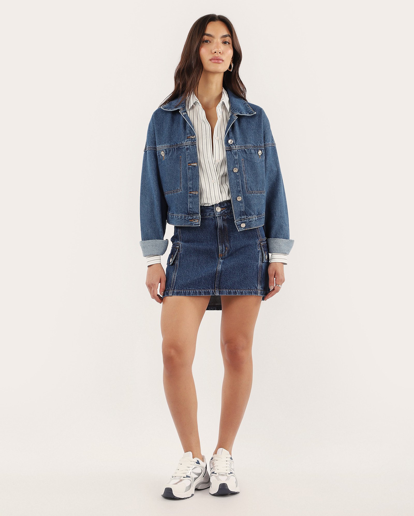 Mini saia jeans cargo denim escuro | Pool Jeans