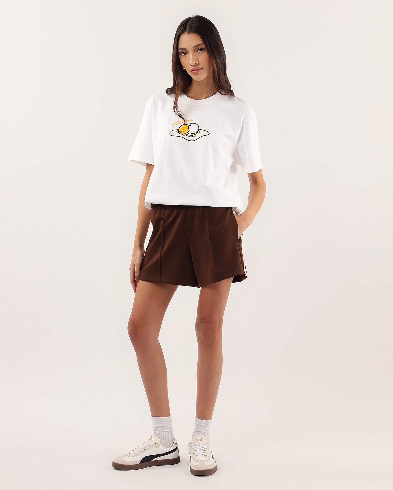 Camiseta feminina regular Gudetama branca | FANLAB