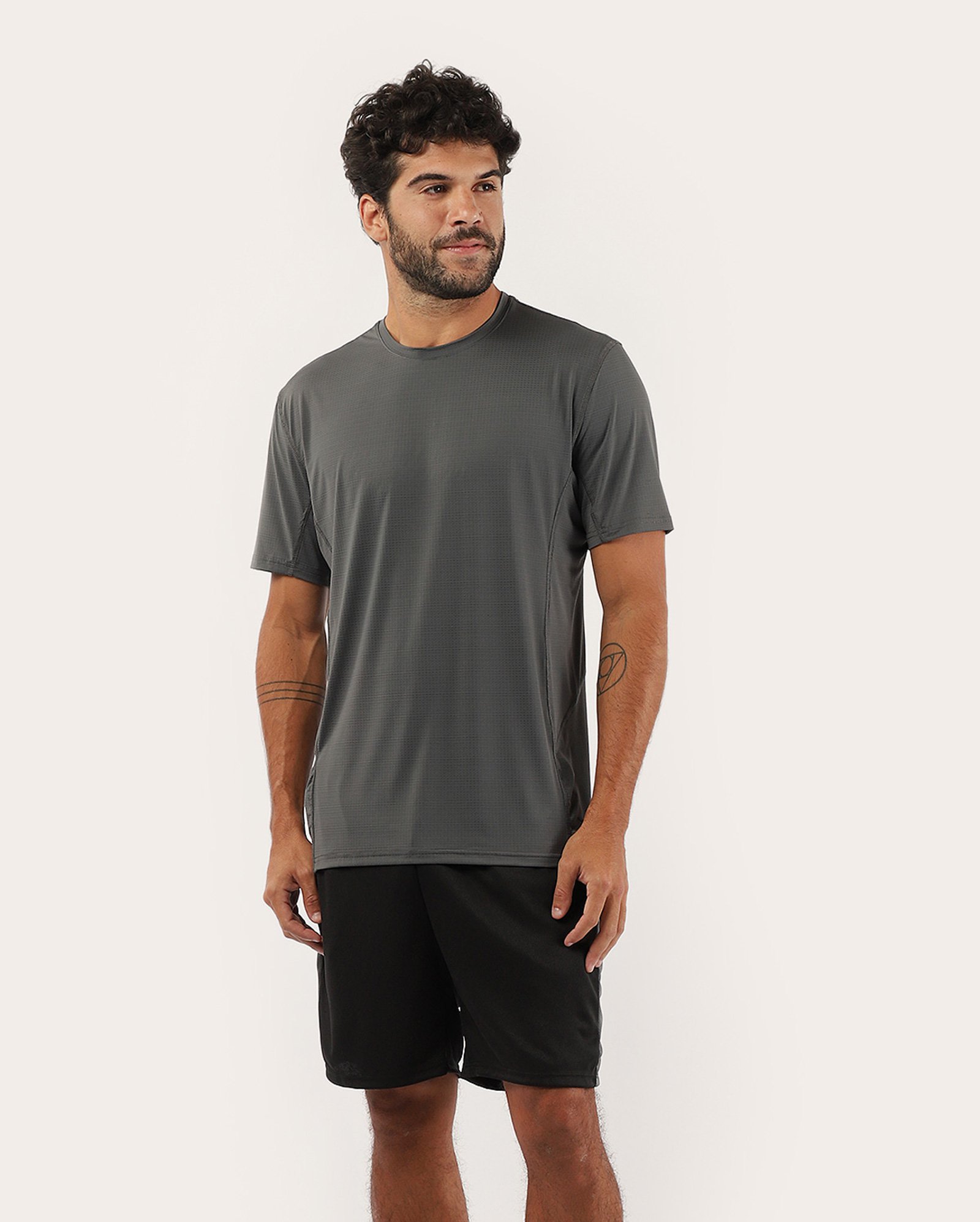 Bermuda masculina esportiva reta com faixa lateral - Preto | Body Work