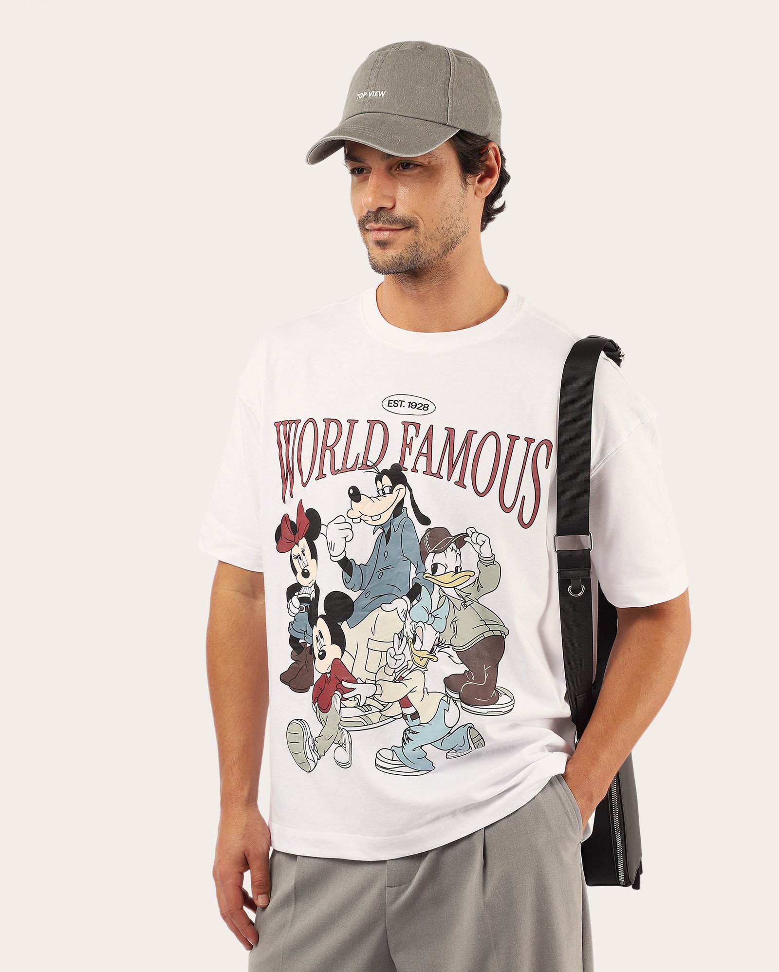 Camiseta masculina oversized world famous - branca | FANLAB
