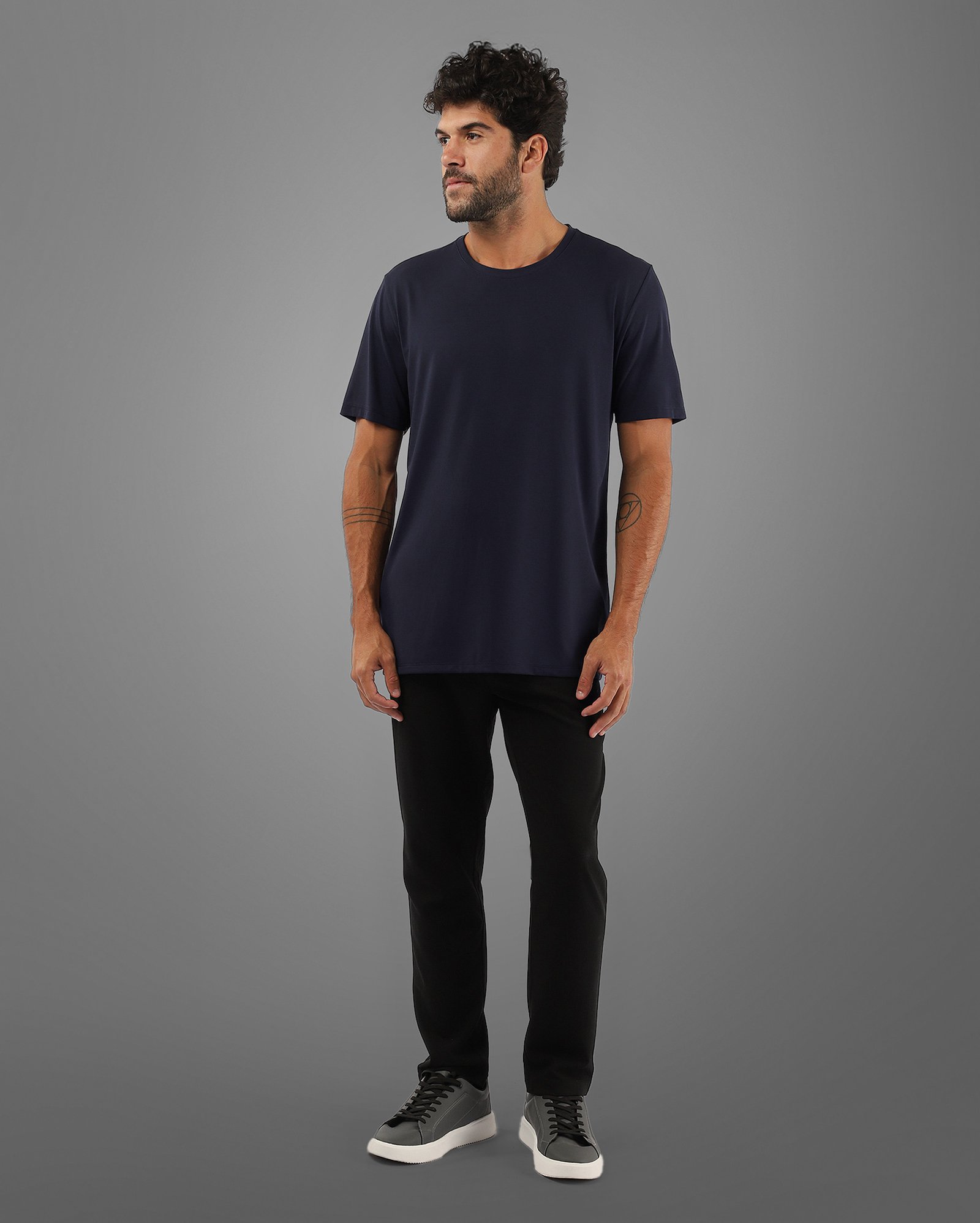 Camiseta masculina Tech UltraFresh - Azul-marinho