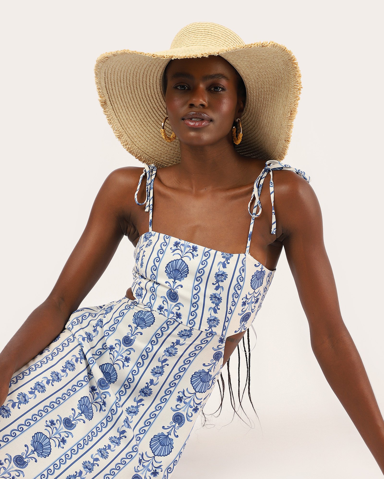 Chapéu feminino de palha com desfiado - bege