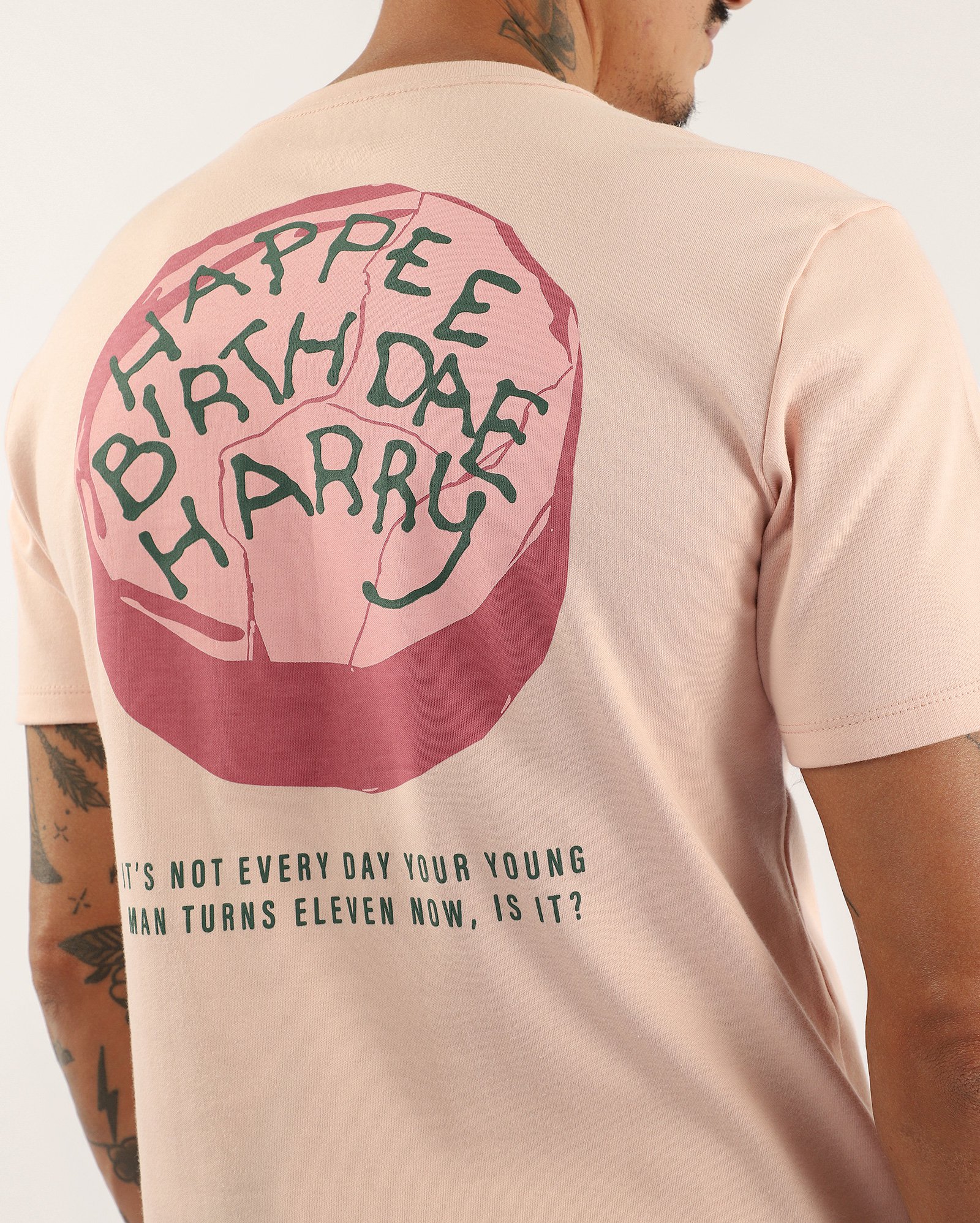 Camiseta masculina happee birthdae rosa | FANLAB