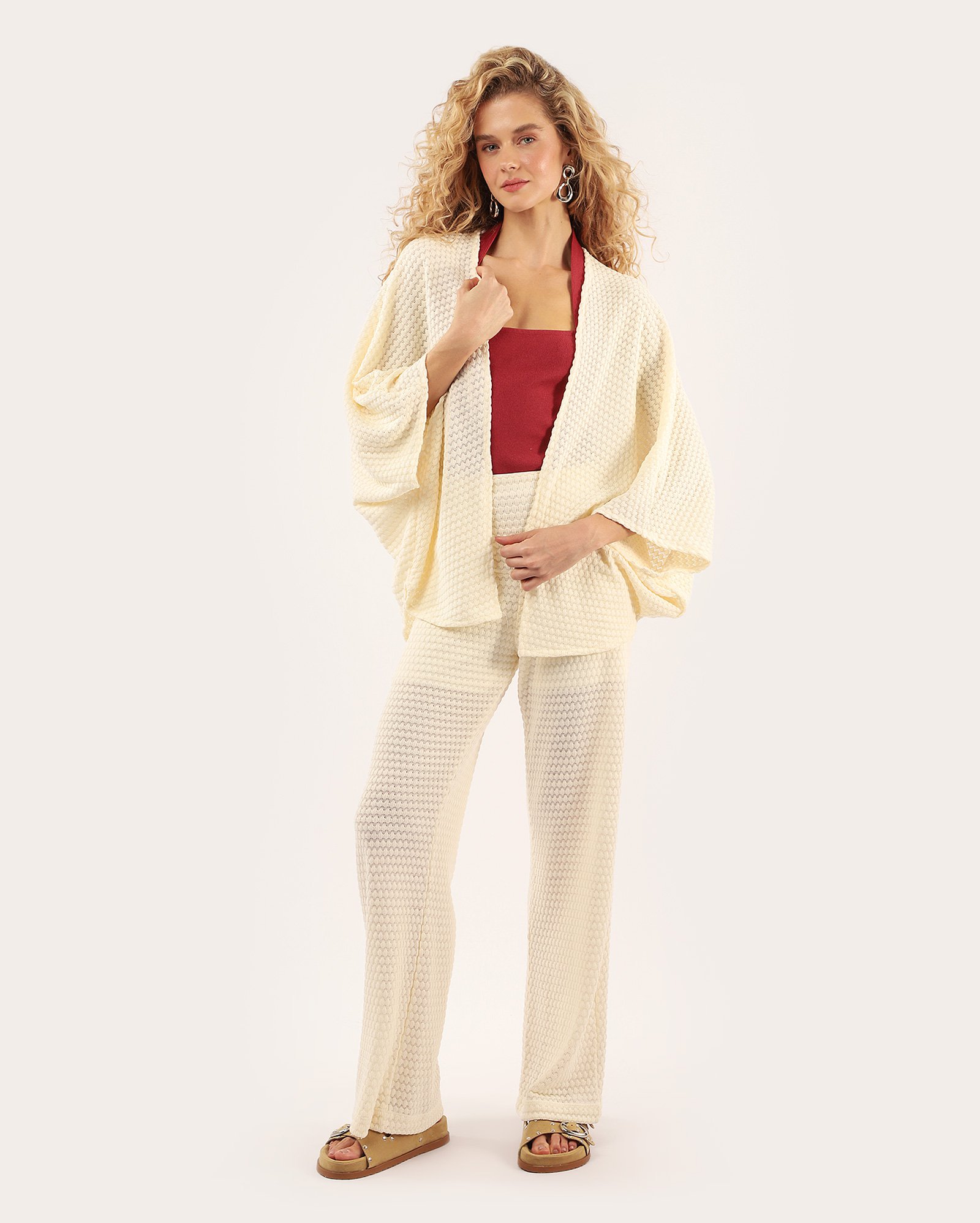 Kimono feminino amplo de tricot texturizado bege