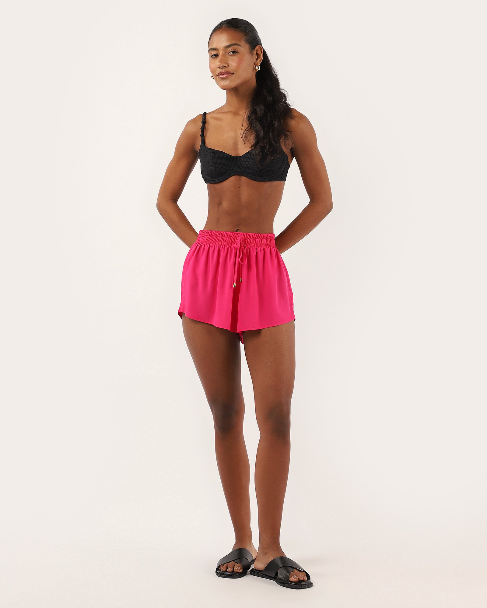 Saída de praia short em viscose rosa