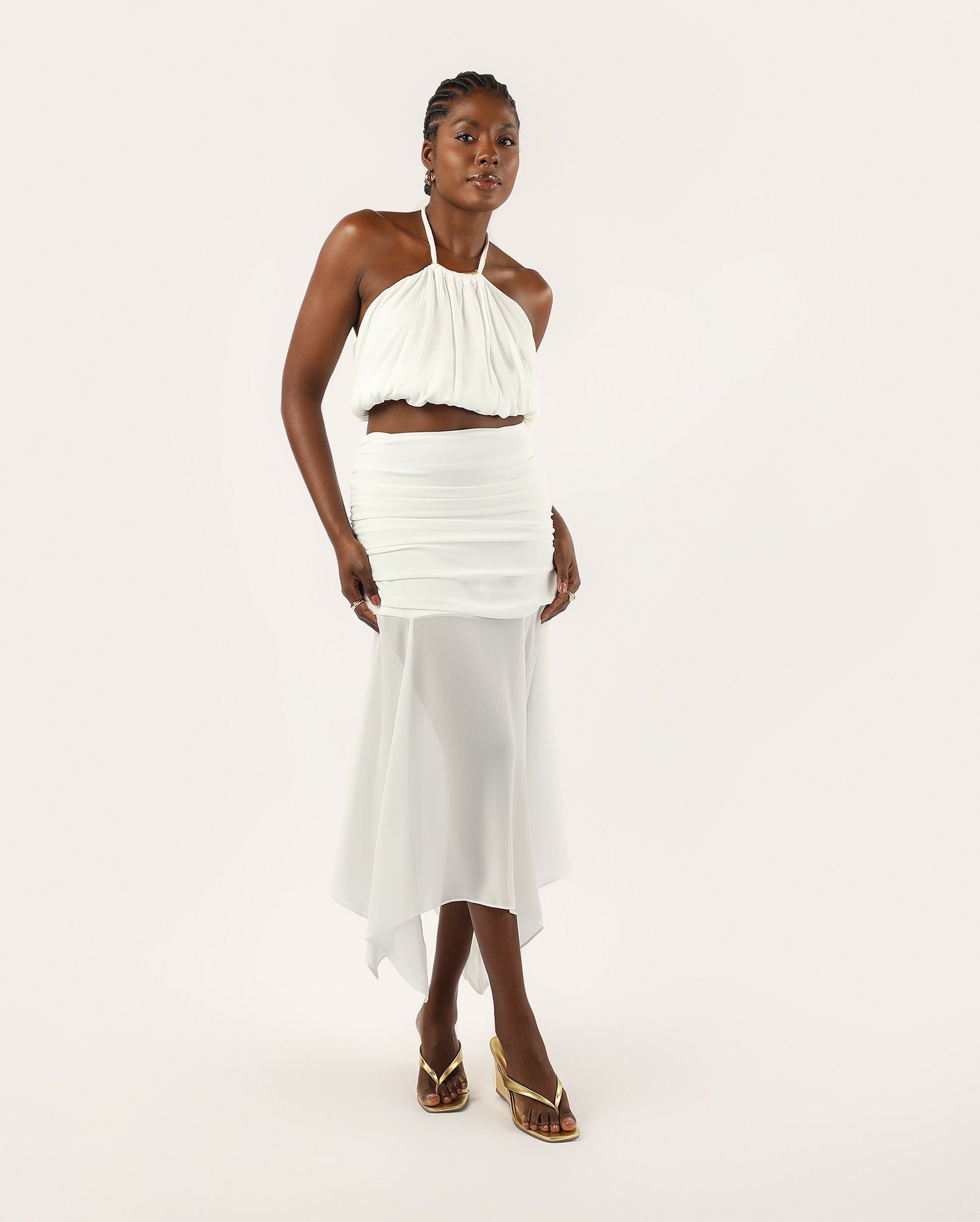 Saia midi com detalhe drapeado assimétrica - branca