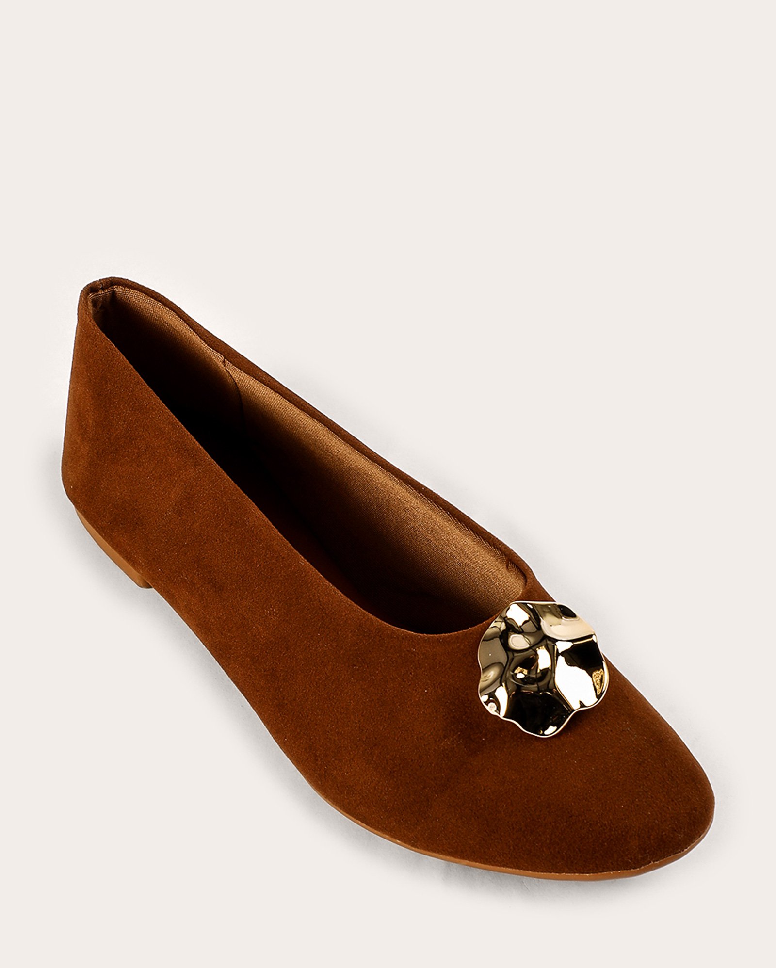 Sapatilha feminina suede com aplicação martelada marrom | Riachuelo