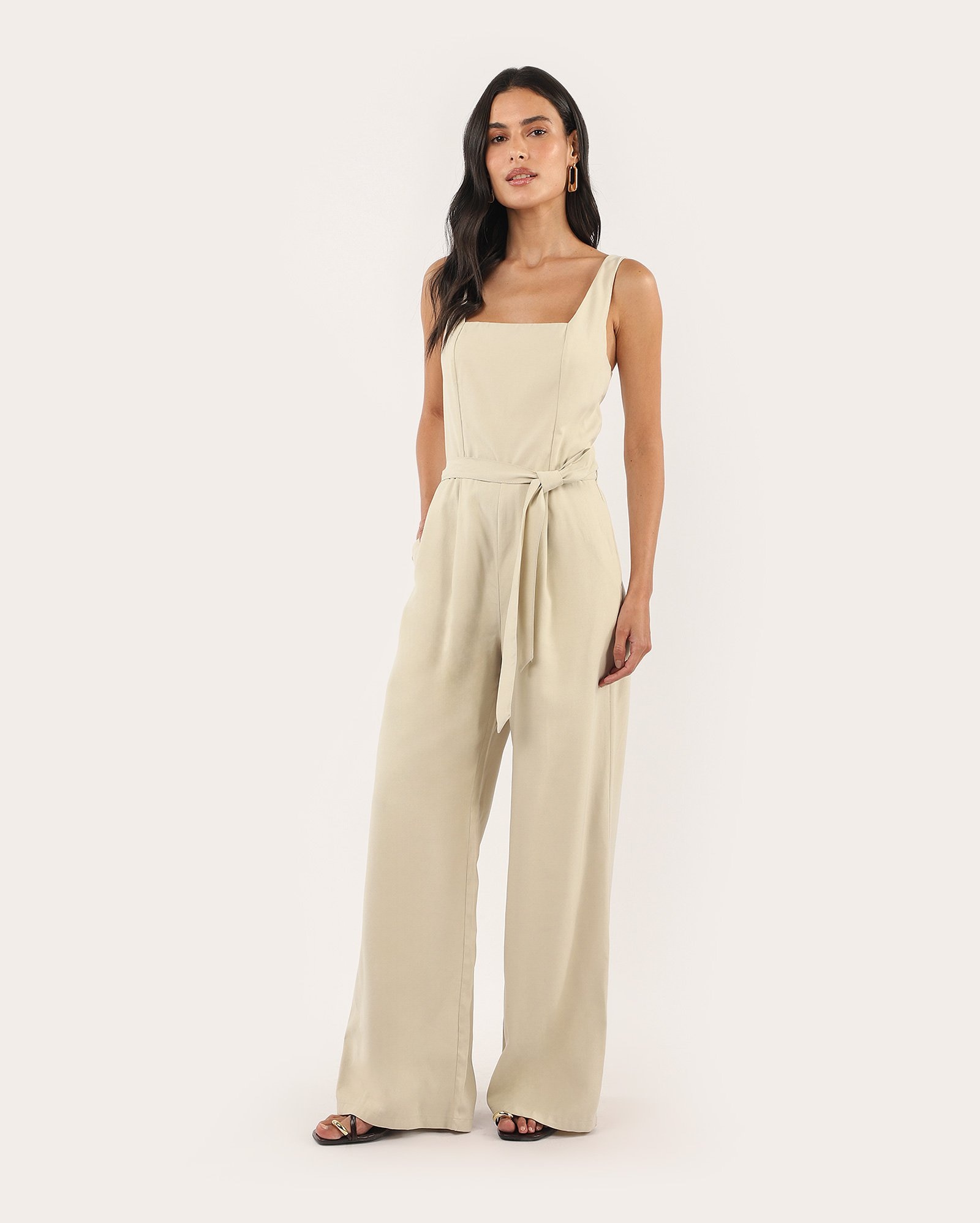 Macacão longo feminino pantolana com amarração - bege
