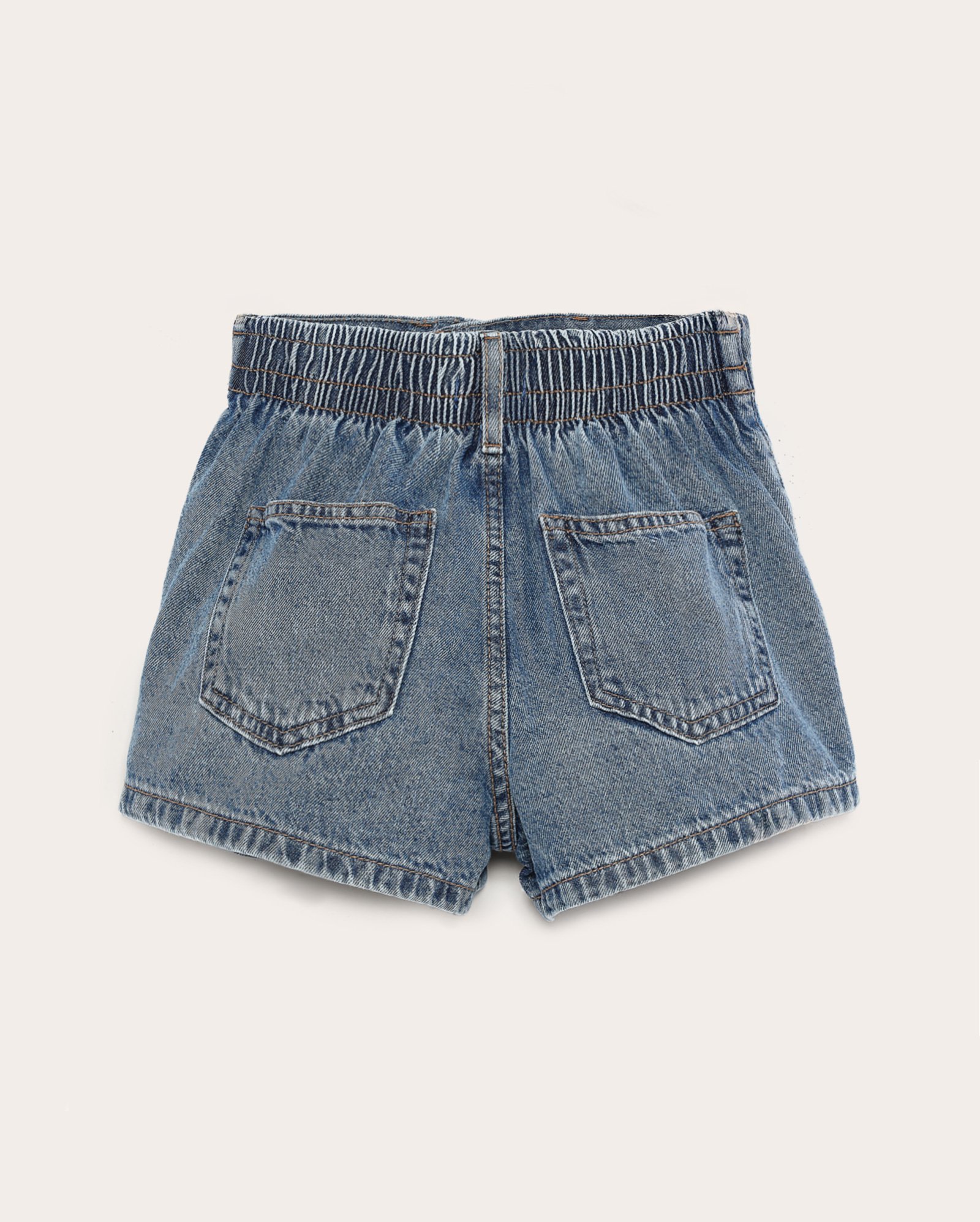 Short jeans juvenil regular com bordados florais - denim médio