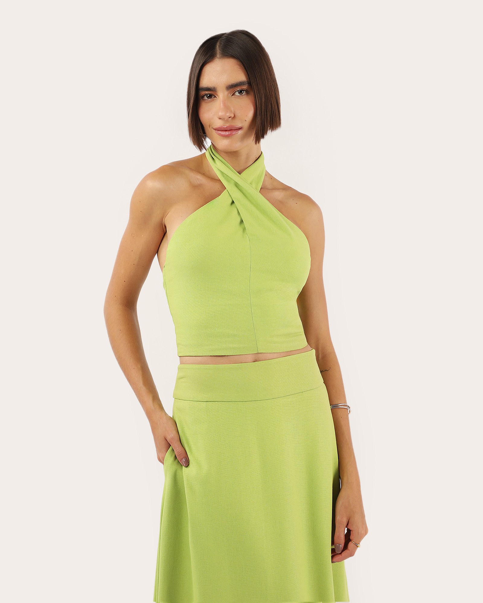 Regata feminina frente única em viscolinho