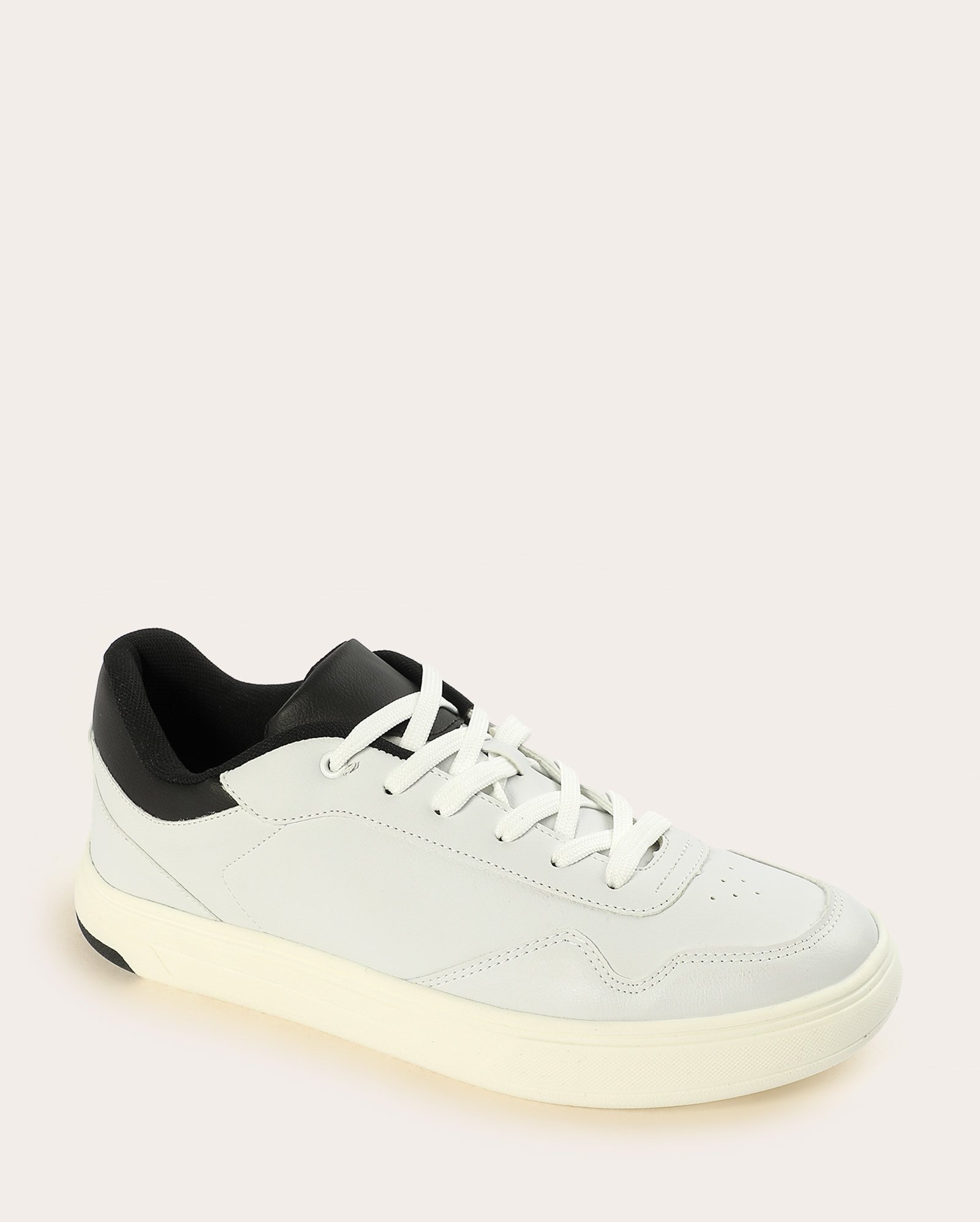 Sapatênis masculino com pespontos off-white