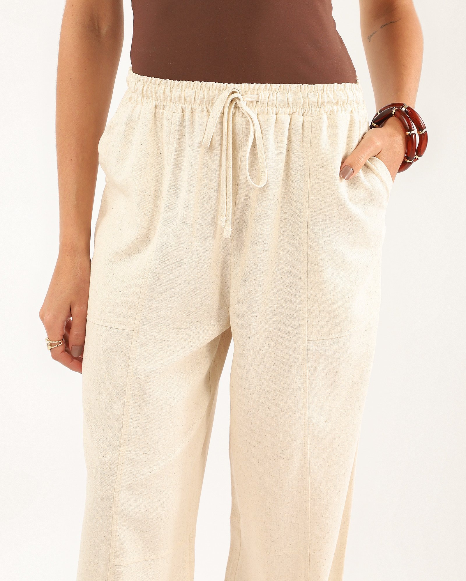 Calça feminina jogger em viscolinho - bege — foto 2