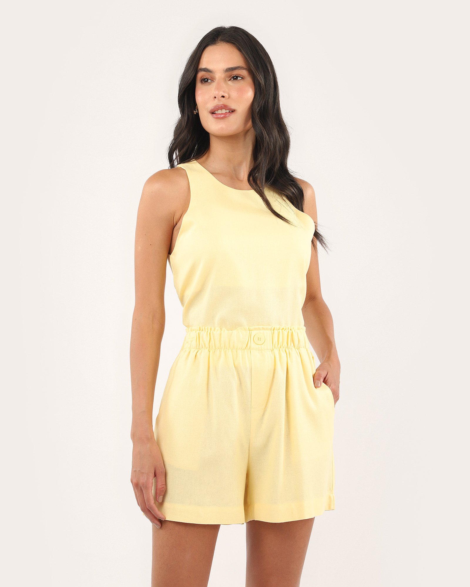 Short feminino Tina clochard em viscolinho com bolsos - amarelo