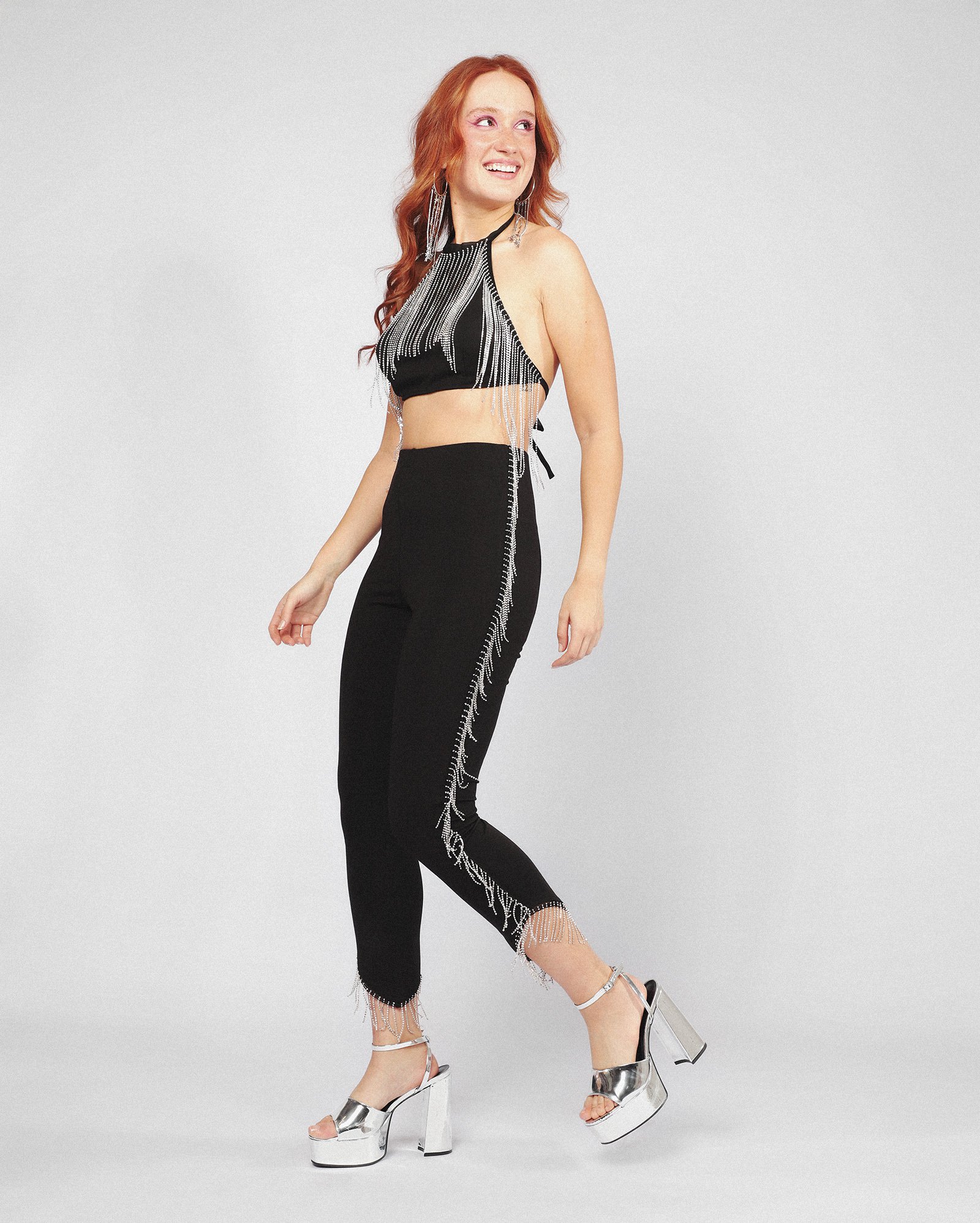 Calça feminina ajustada com franjas de strass - preta