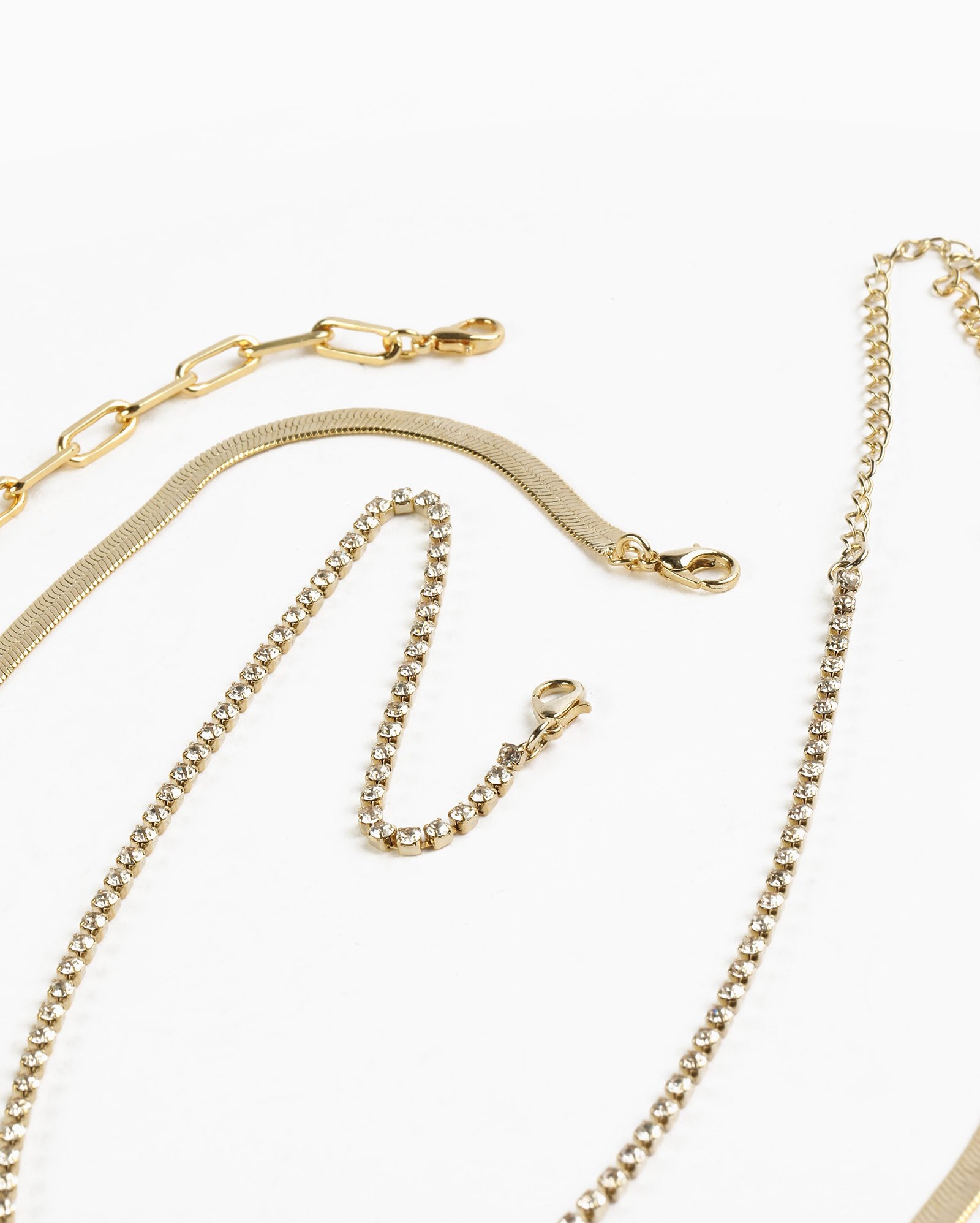 Kit colar feminino 3 peças de metal com brilho - dourado