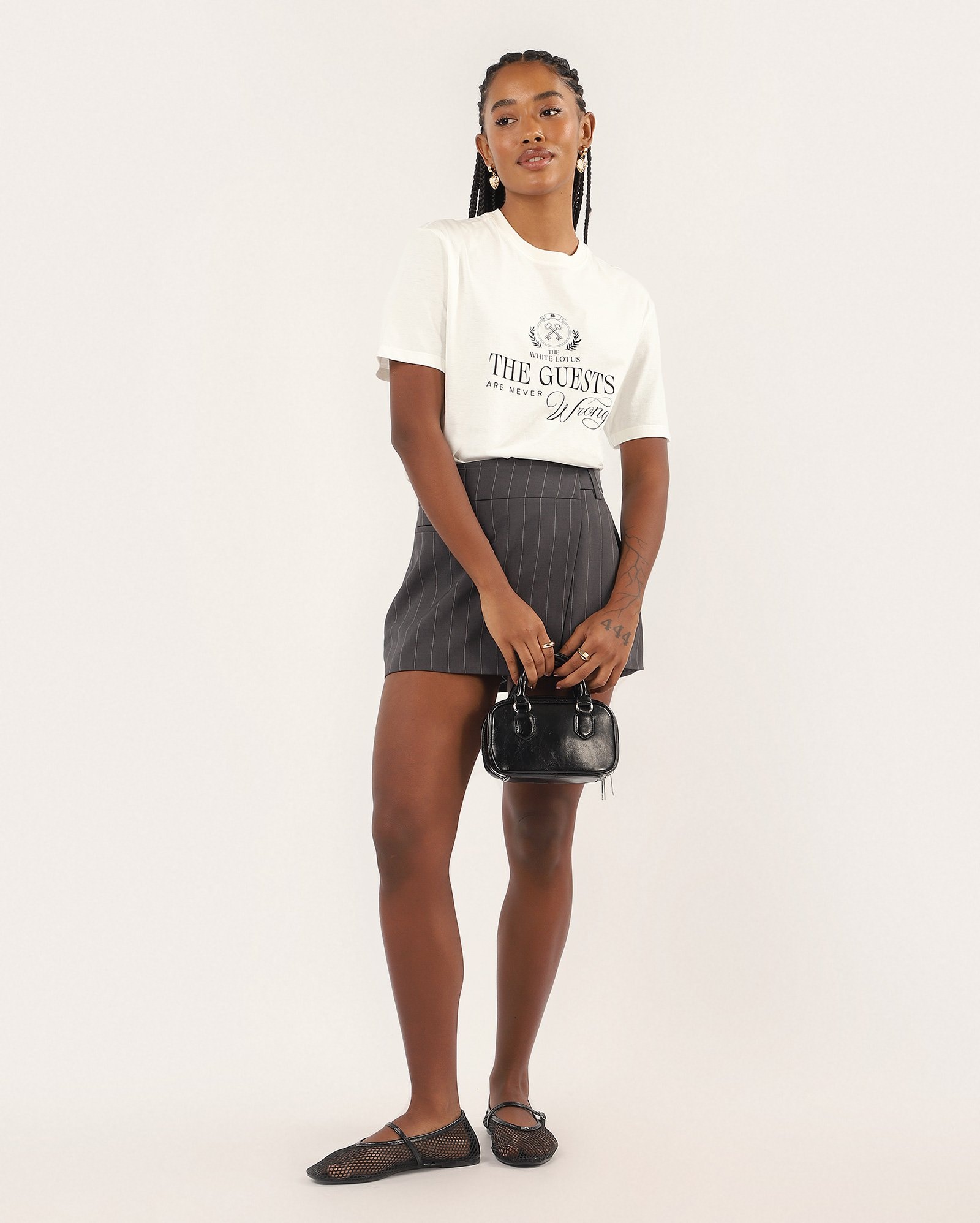 Camiseta feminina regular The White Lotus - off-white | HBO — foto 3