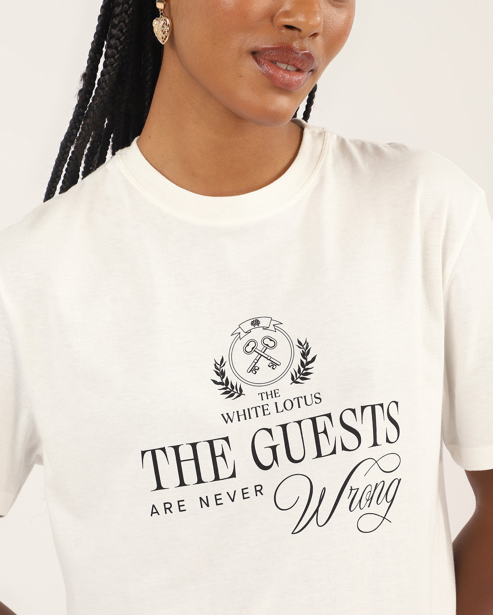 Camiseta feminina regular The White Lotus - off-white | HBO — foto 2