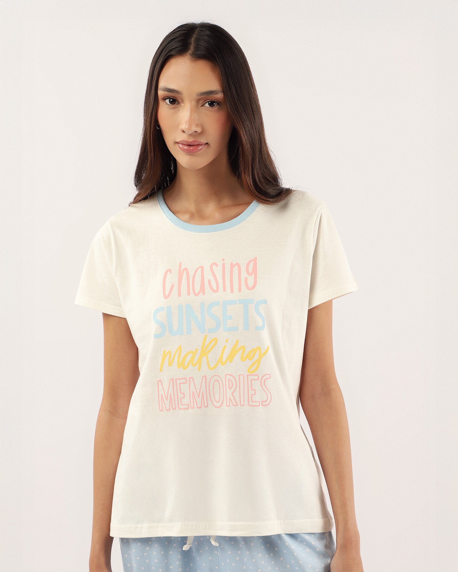 Pijama longo feminino lettering poá multicor