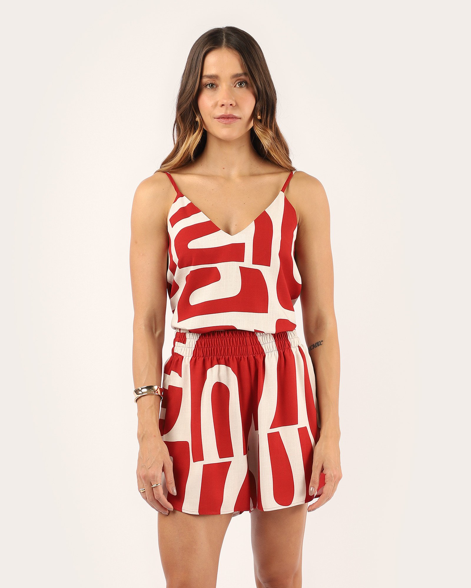 Short feminino em viscose abstrato - vermelho
