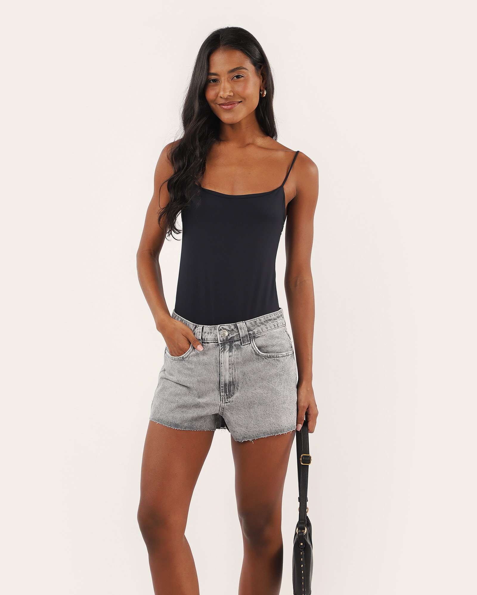 Short black jeans feminino barra desfiada | Pool Jeans