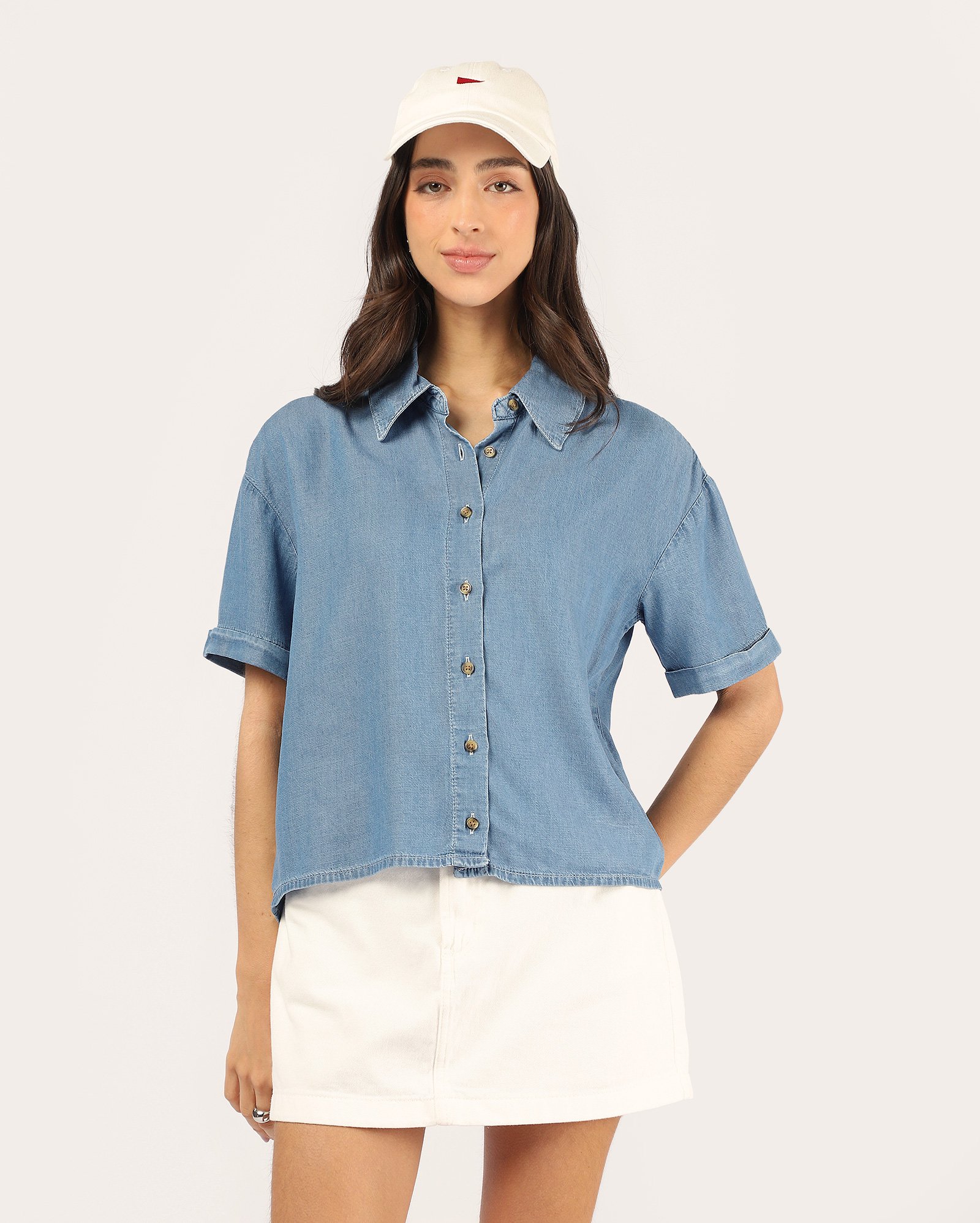 Camisa jeans feminina manga curta - denim médio | Pool Jeans