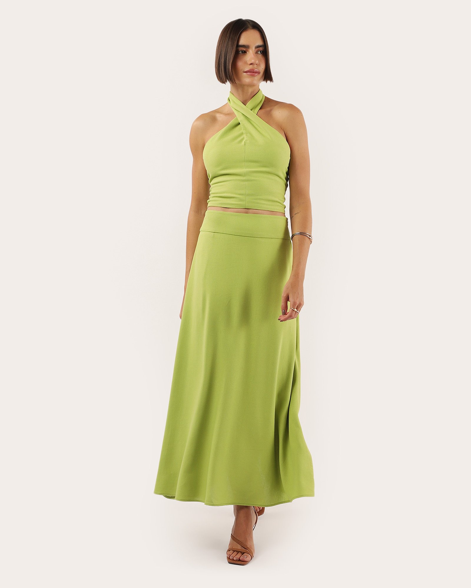 Saia midi em viscolinho evasê Jade com bolso verde