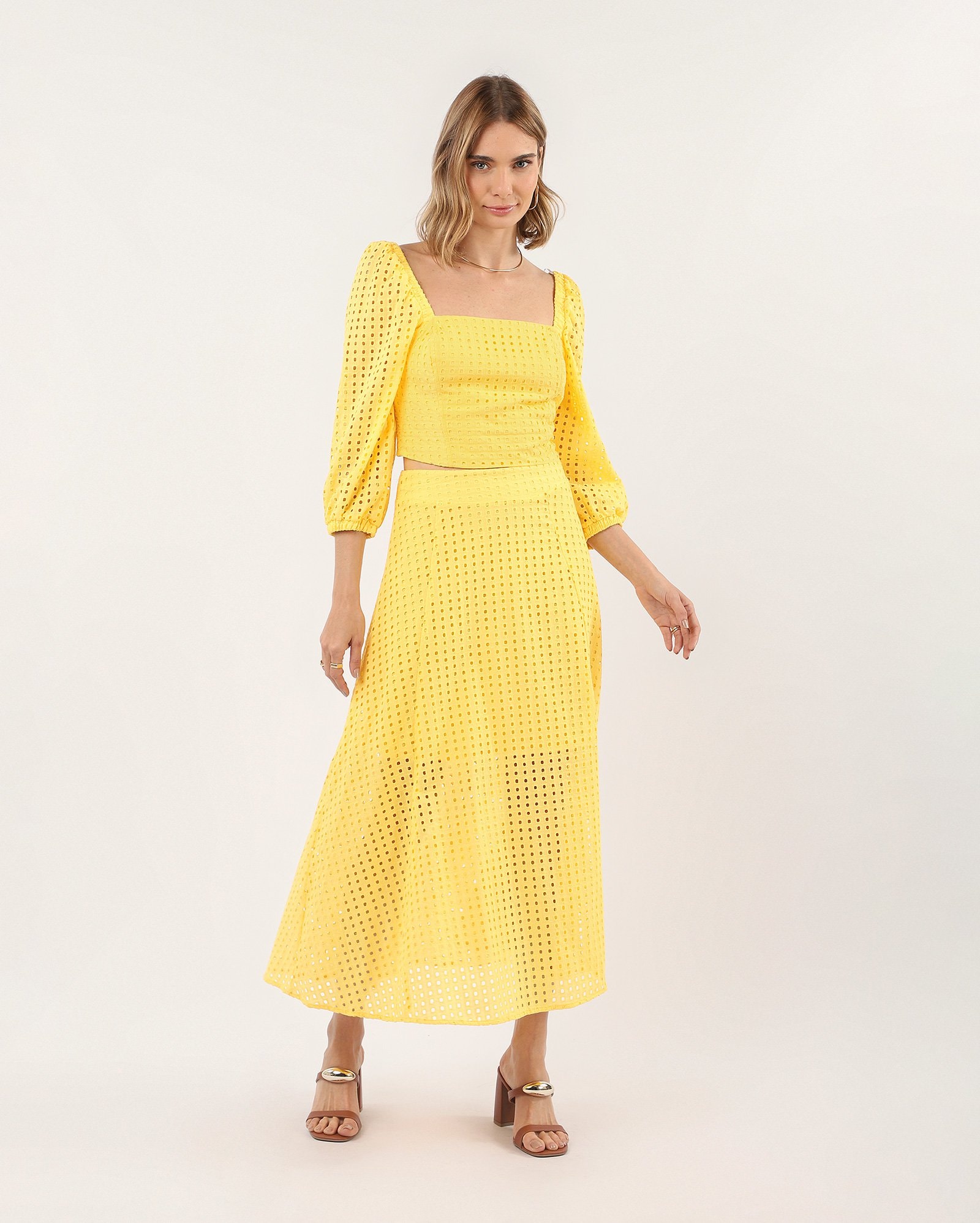 Saia midi evasê acinturada em laise - amarela