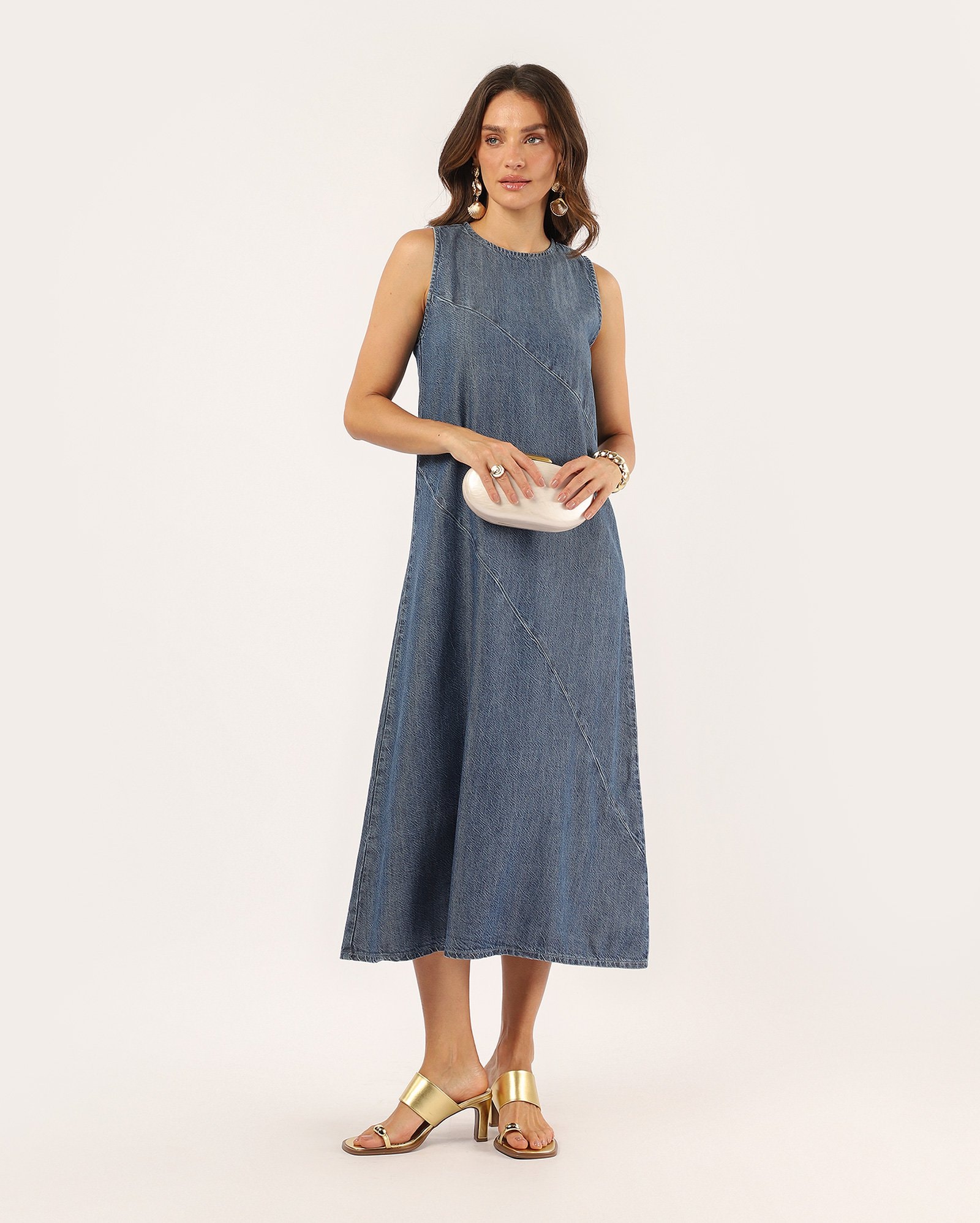 Vestido jeans midi evasê - denim escuro | Pool Jeans