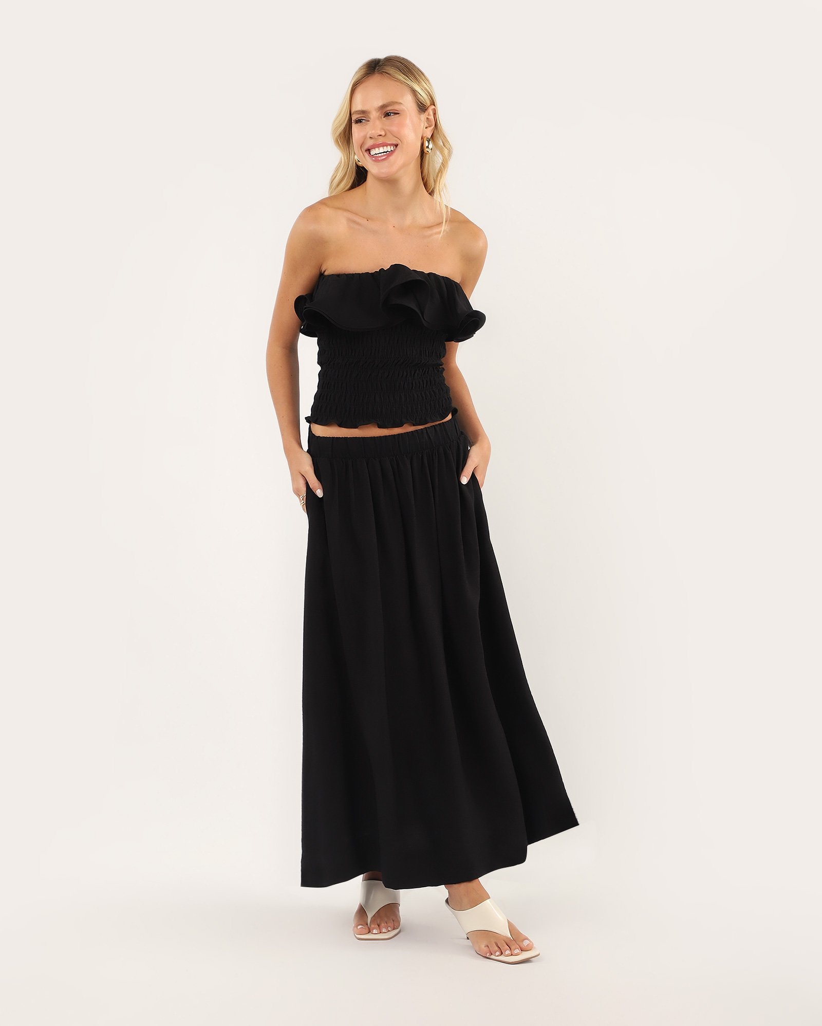 Saia midi evasê com viscose e elástico