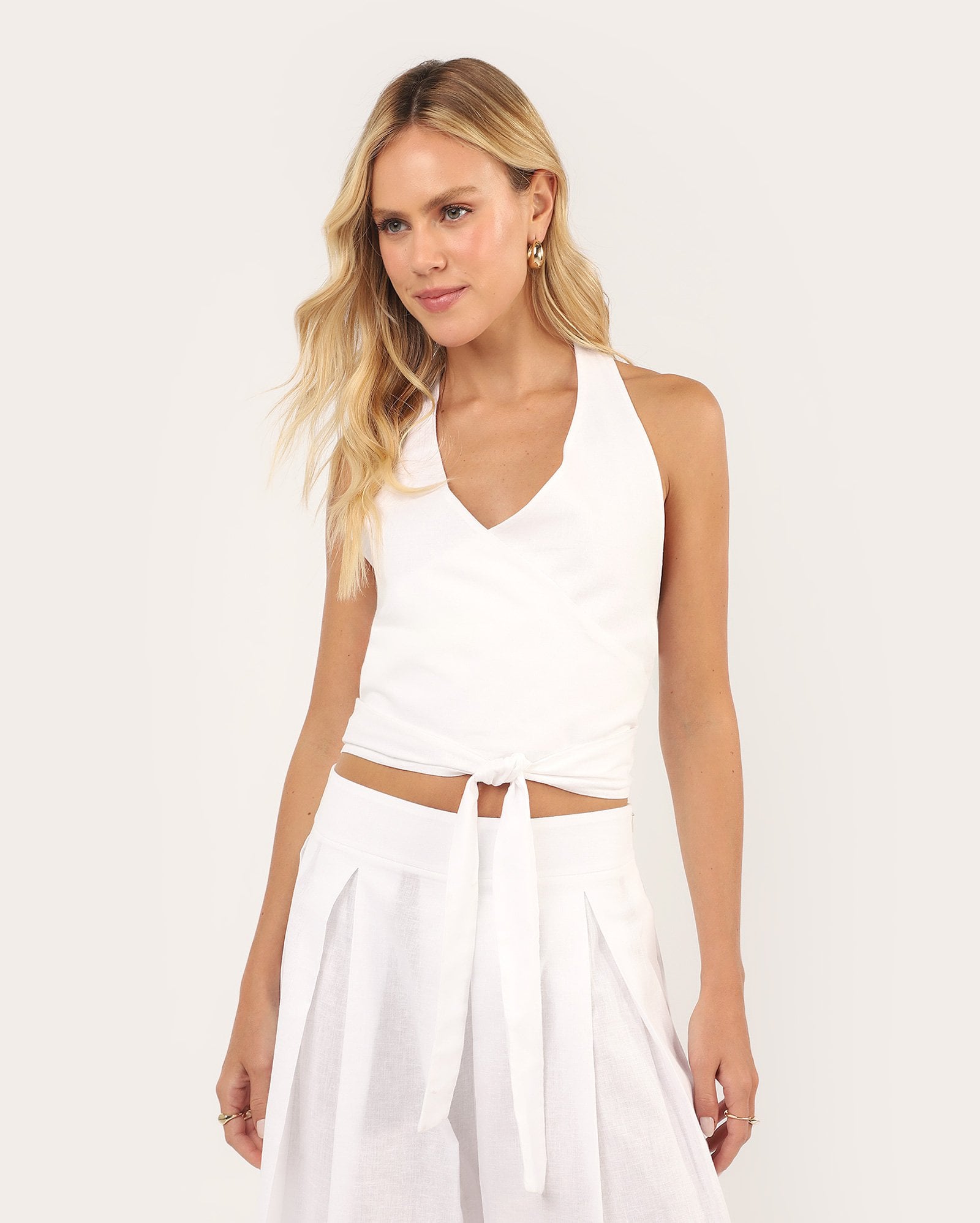 Regata cropped frente única em viscolinho - branca | Special Edition