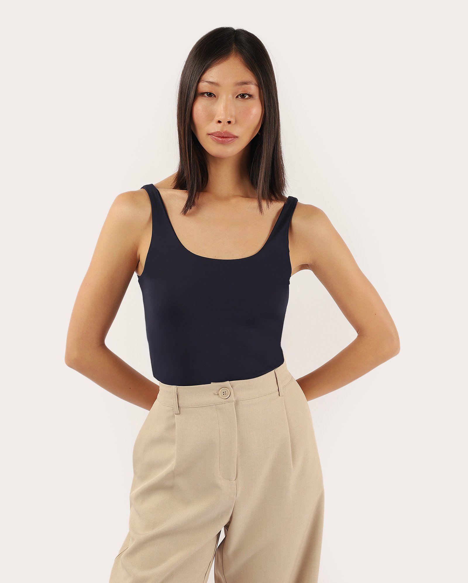 Regata feminina Moana gola U - Azul Escuro