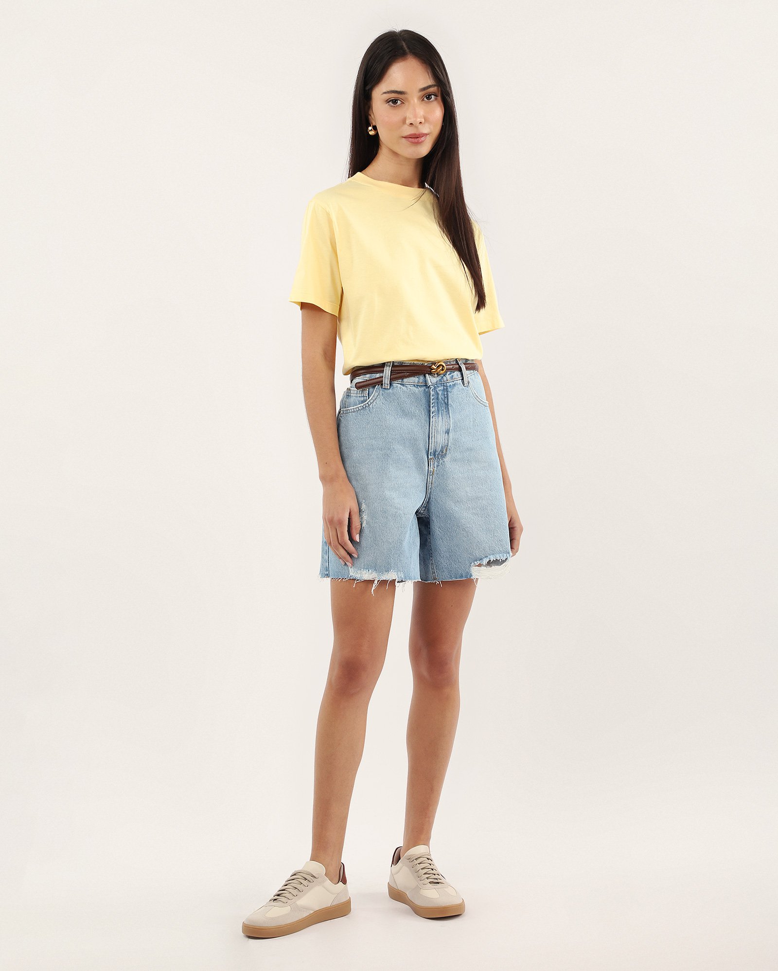Camiseta feminina regular Ana manga curta - Amarelo Claro