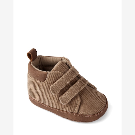 Sapato bebê cano baixo com veludo cotelê marrom | Carter's