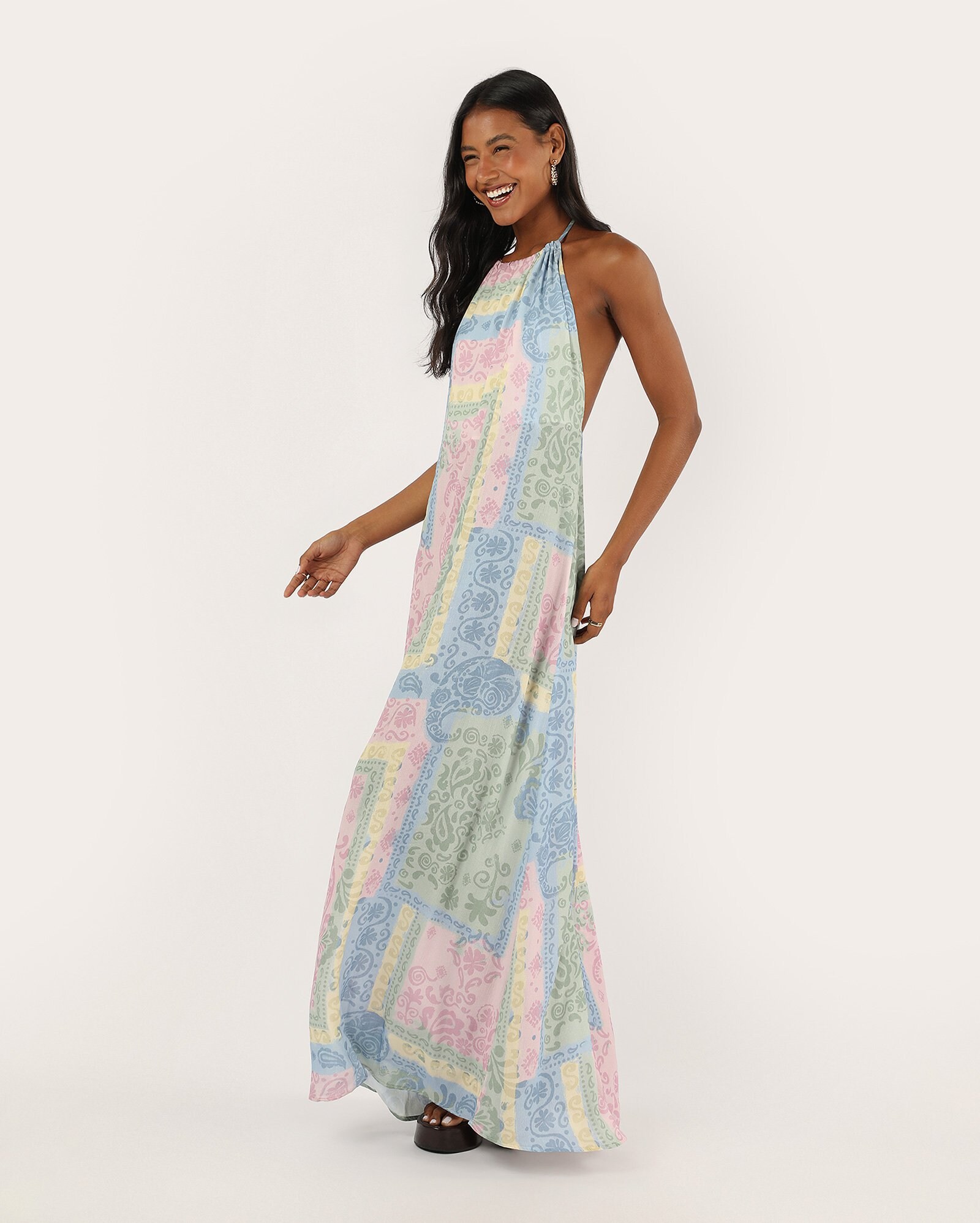 Vestido longo frente única estampado - multicor — foto 3