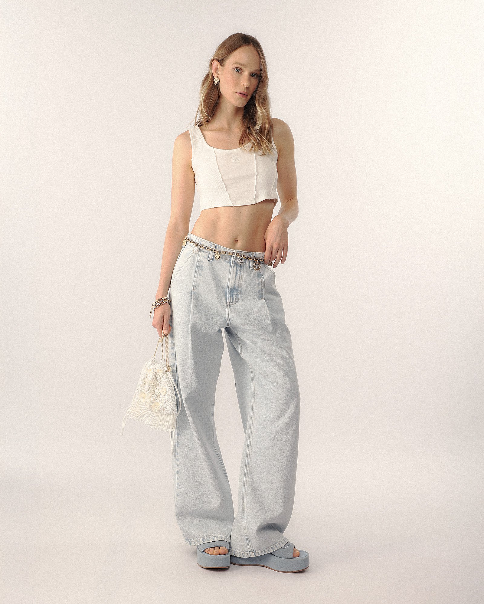 Regata cropped com recortes Helô Rocha - Branco
