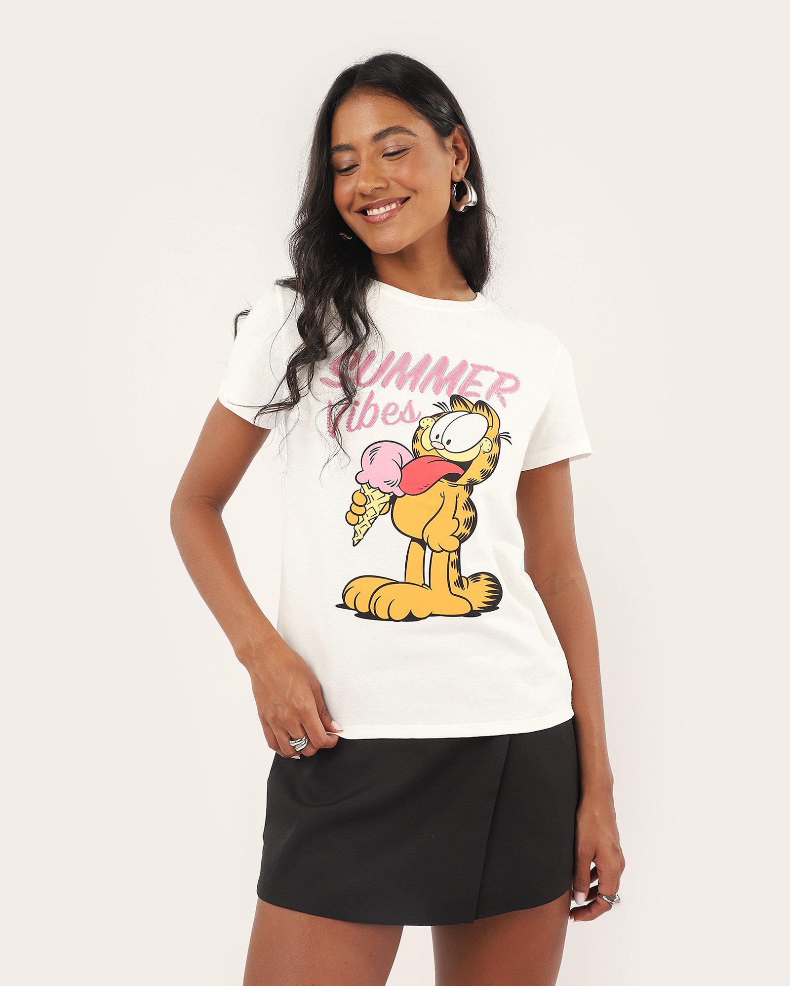 Camiseta feminina regular Garfield - branca | Nickelodeon