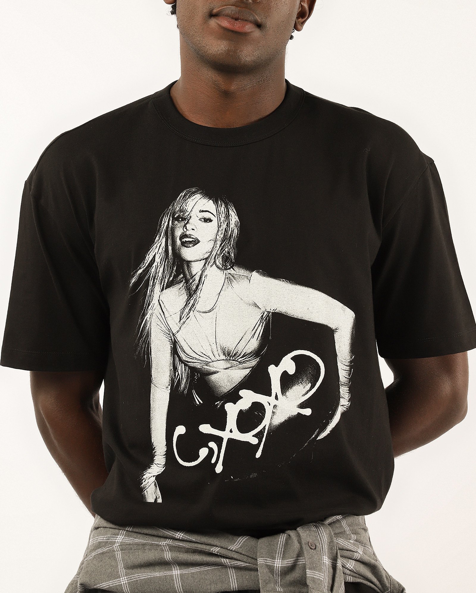 Camiseta masculina regular preta | Camila Cabello