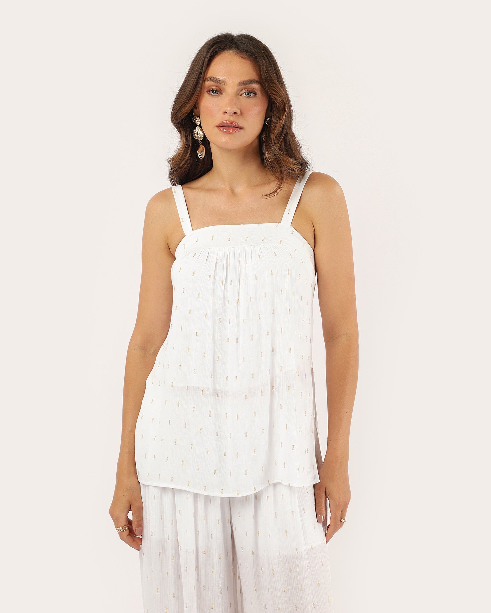 Regata feminina ampla com fios brilhosos e viscose - branca