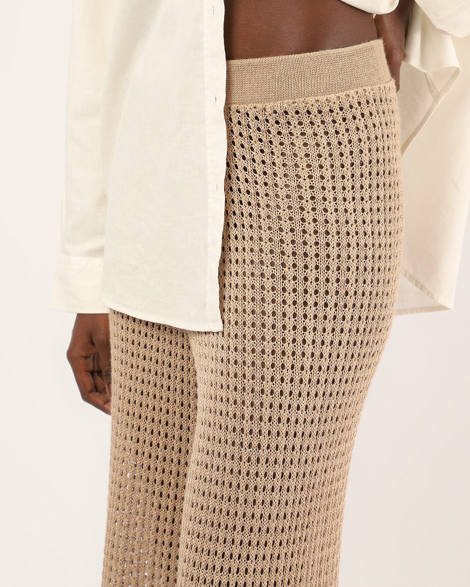Calça feminina reta em tricot - bege — foto 3