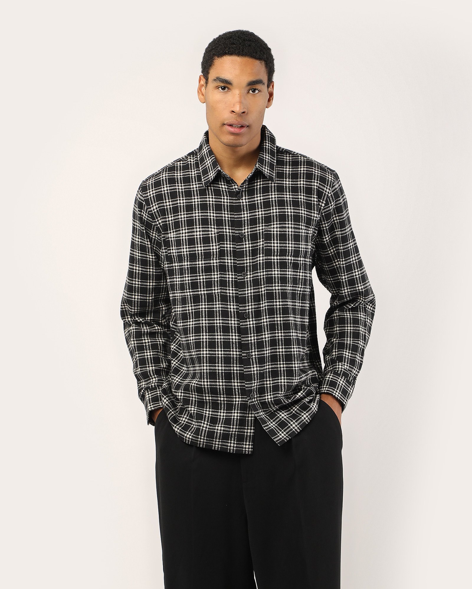 Camisa masculina regular flanelada xadrez - preta