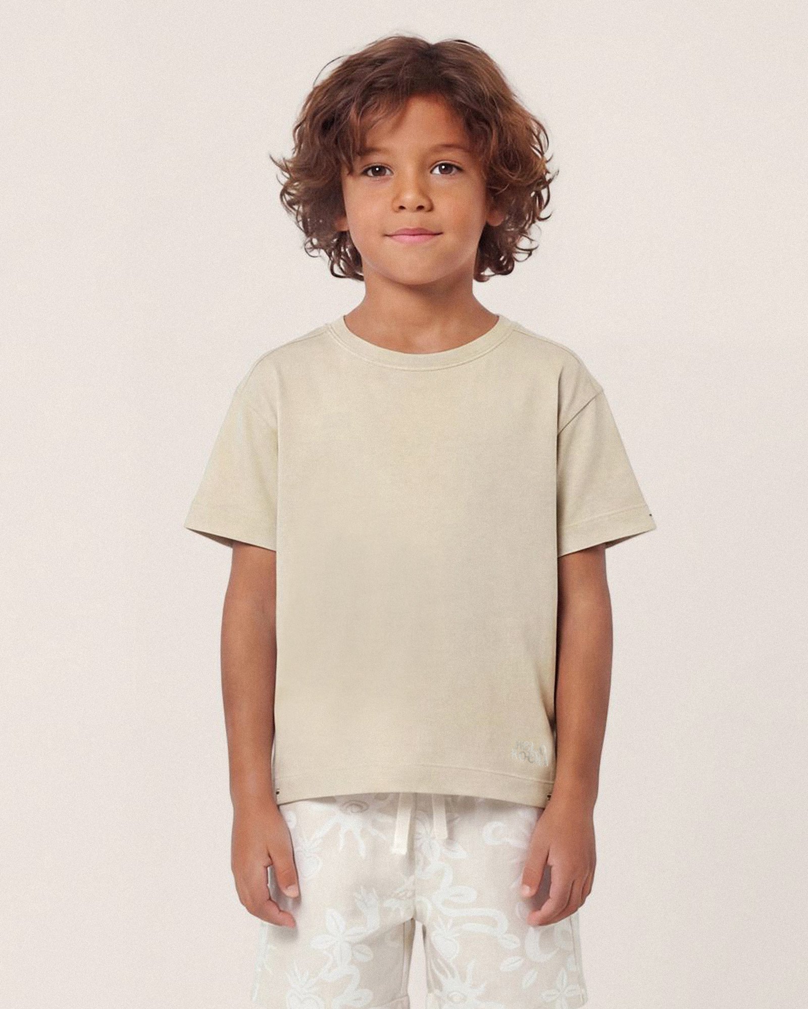 Camiseta Infantil oversized Helô Rocha 6-14A - bege