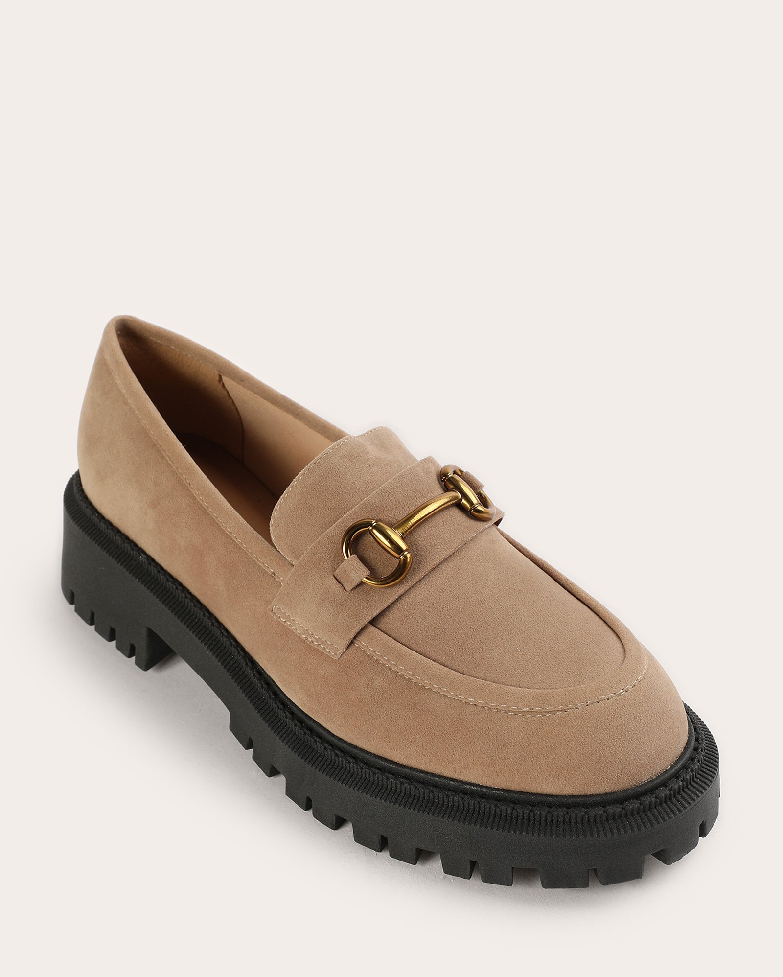 Mocassim feminino loafer de camurça com bridão - Bege