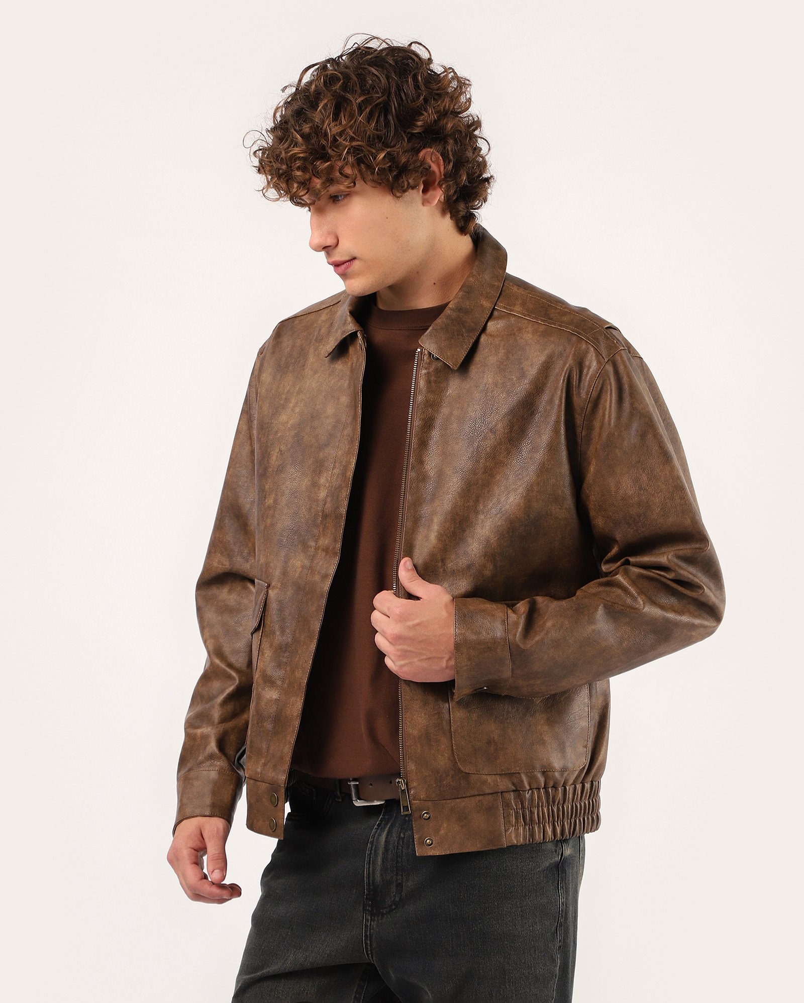 Jaqueta masculina relaxed de poliuretano - marrom