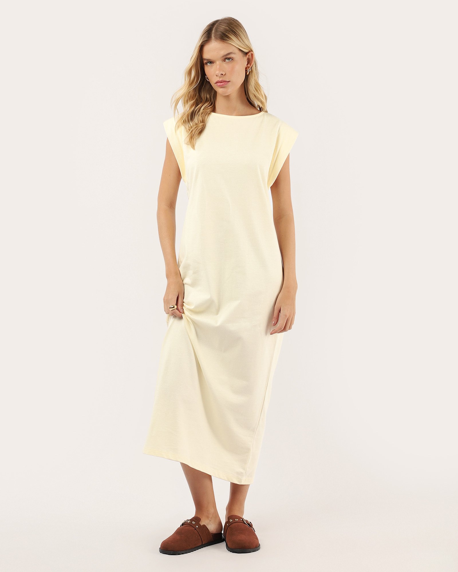Vestido midi reto Carolina muscle tee amarelo